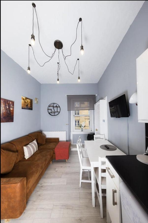 Warm & Welcoming City Center - Meadows 9! Apartment