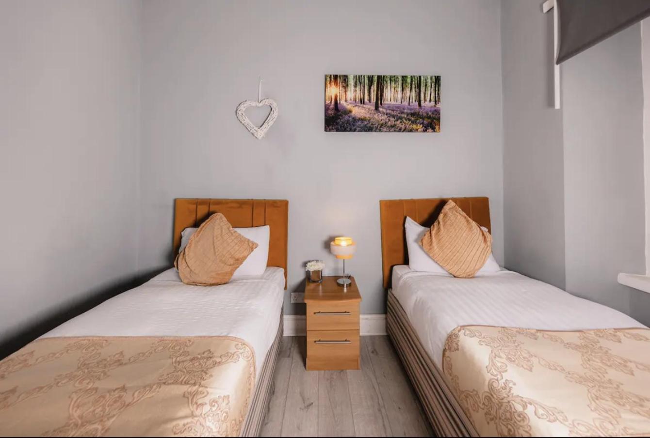 Warm & Welcoming City Center - Meadows 9! Apartment
