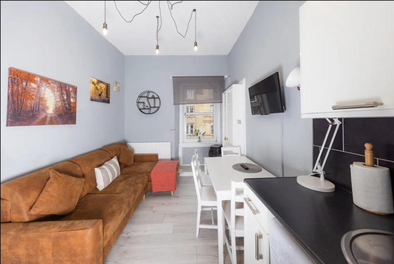 Apartment Warm & Welcoming City Center - Meadows 9! *