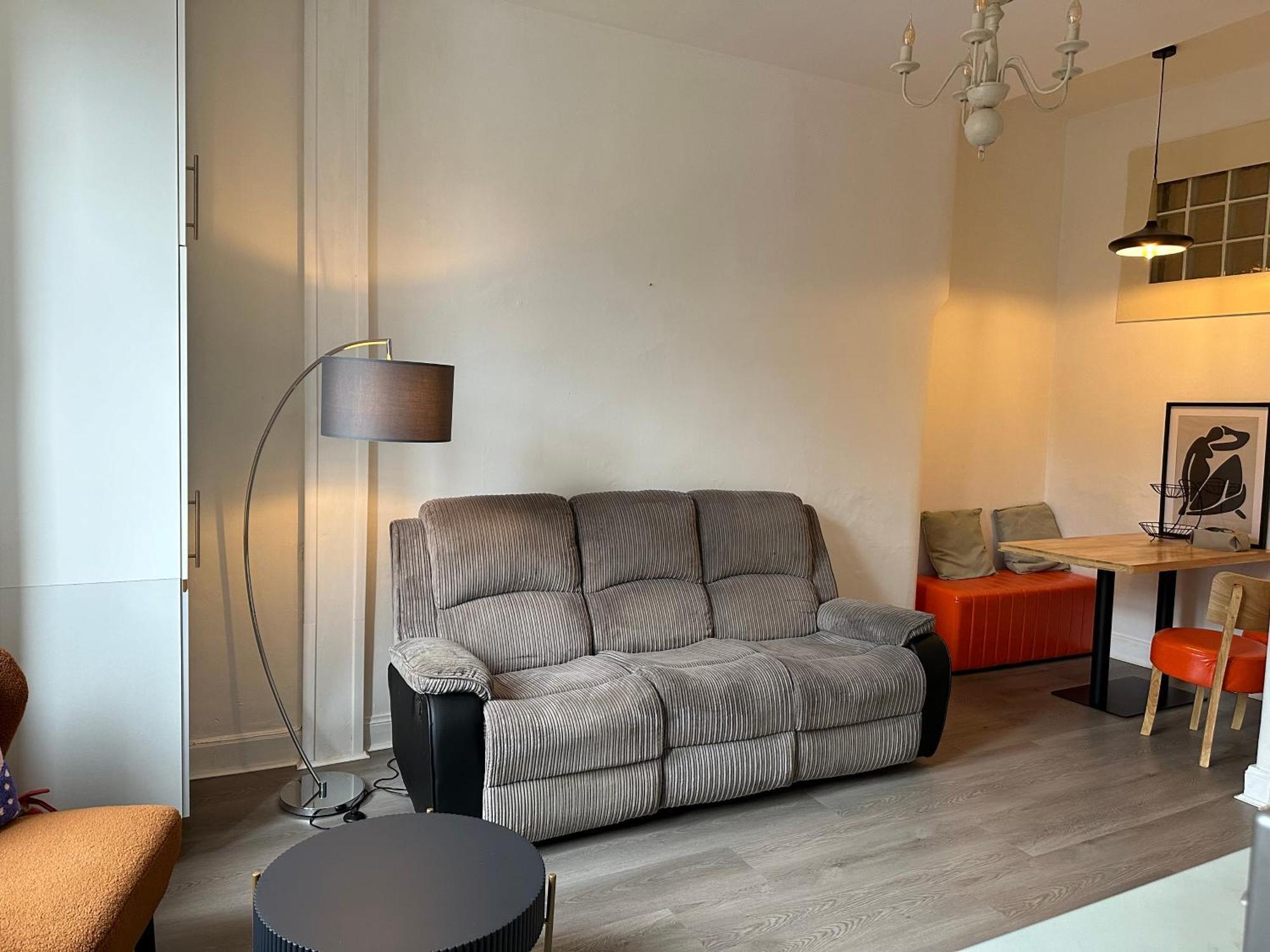 Lochrin Buildings Two Bed *
