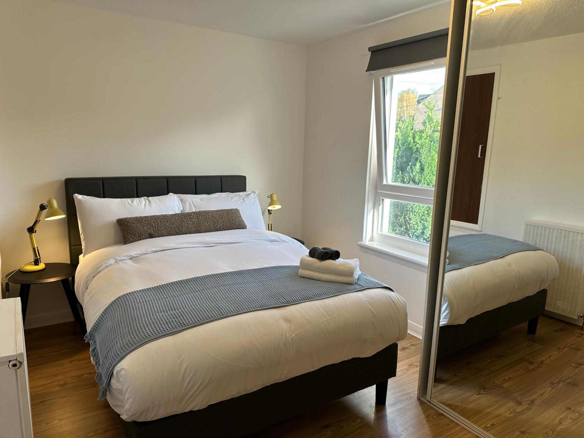 Apartment Cozy 2 Bedrooms With Private Parking Space And Garden