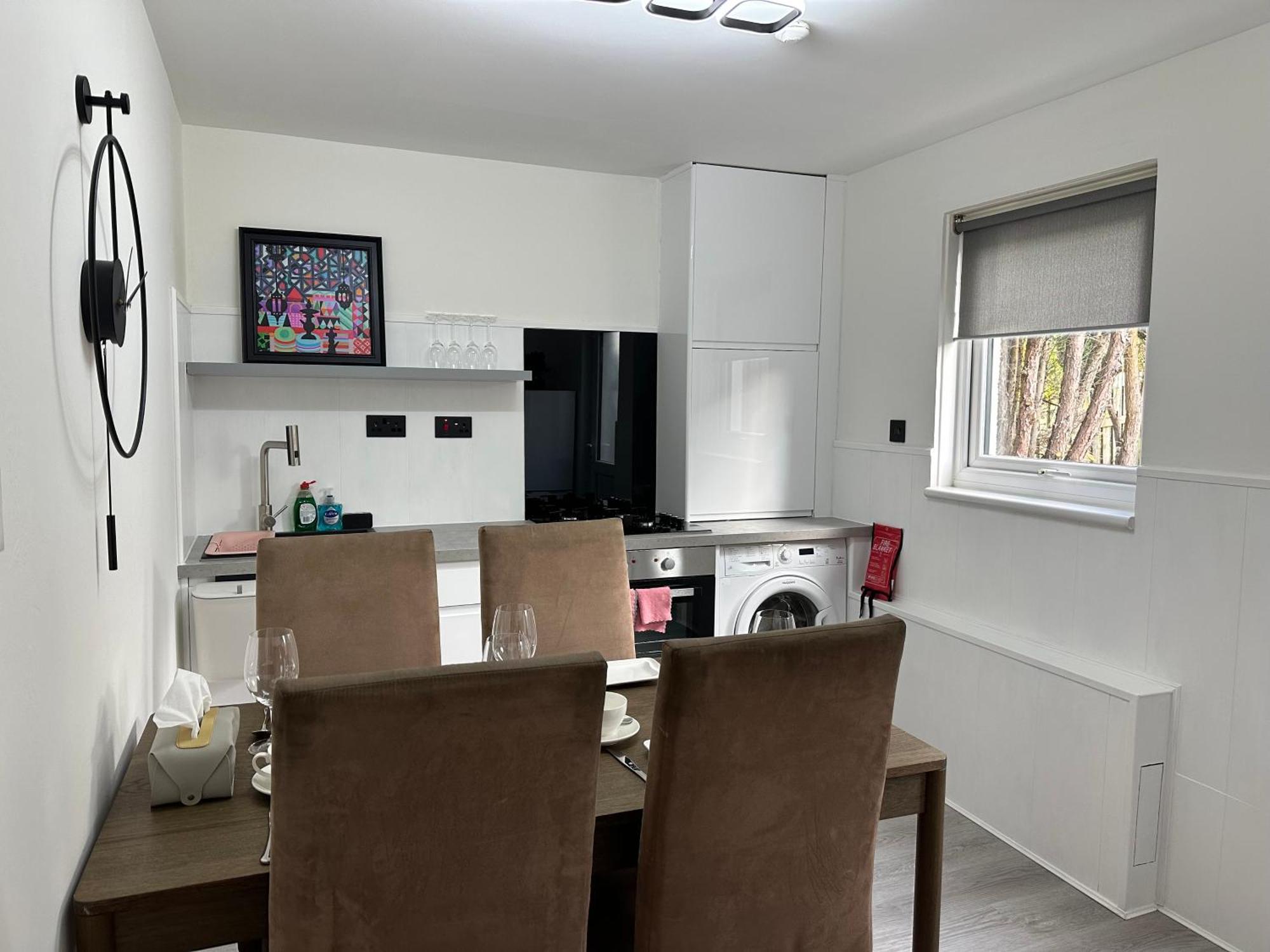 Apartment Cozy 2 Bedrooms With Private Parking Space And Garden *