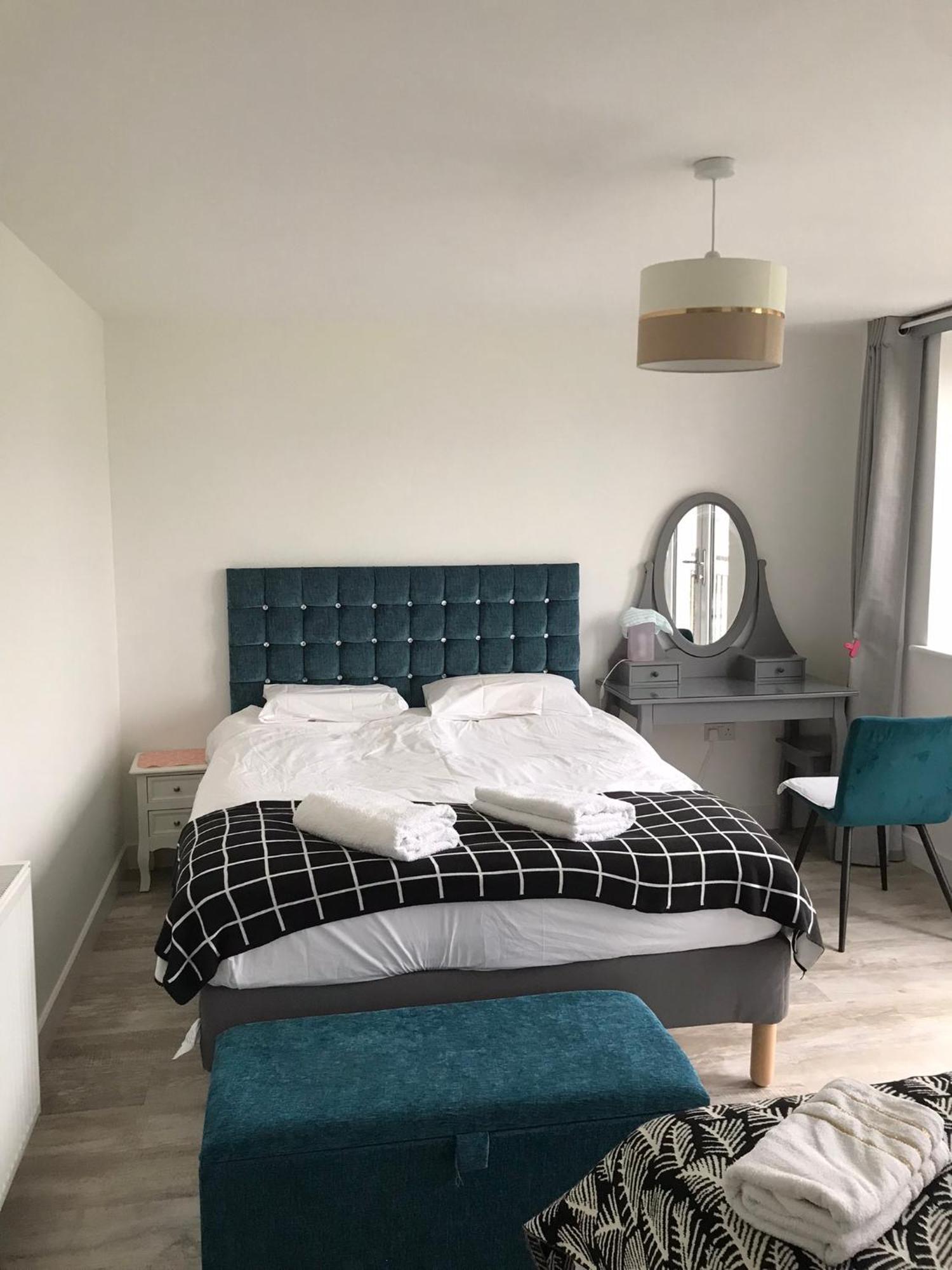 Large En Bedroom For 2 Persons No Breakfast Provided Bed & Breakfast