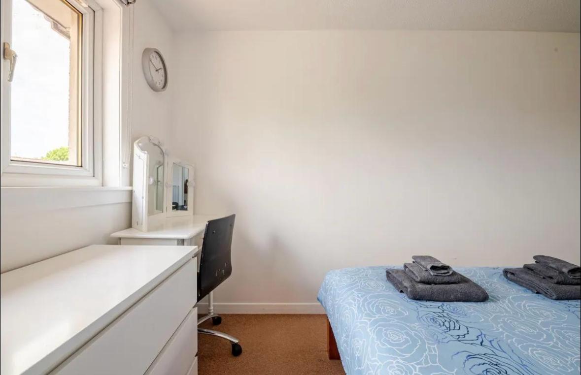 Little France House Room2 EDI