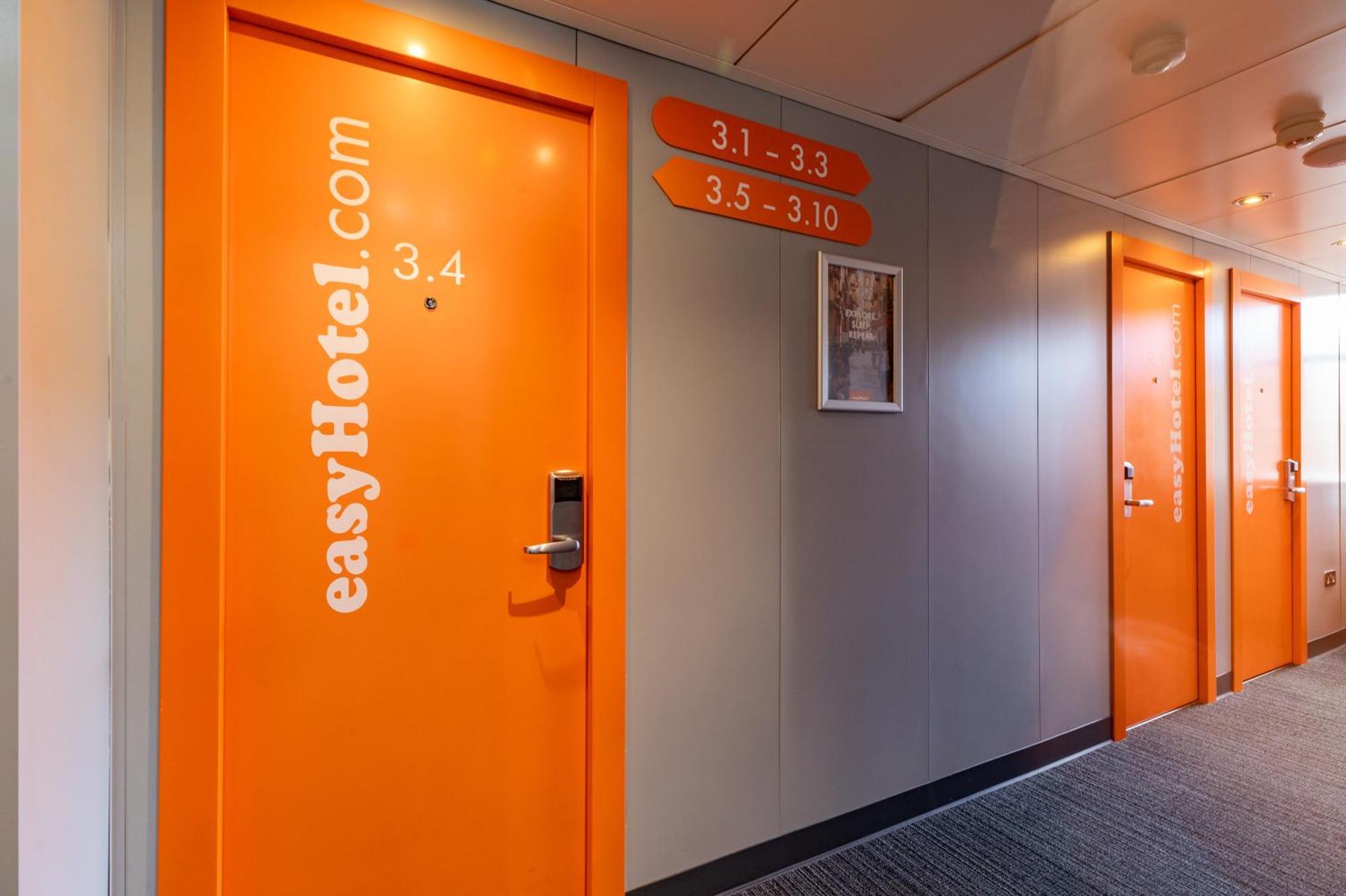 Easyhotel Hotel