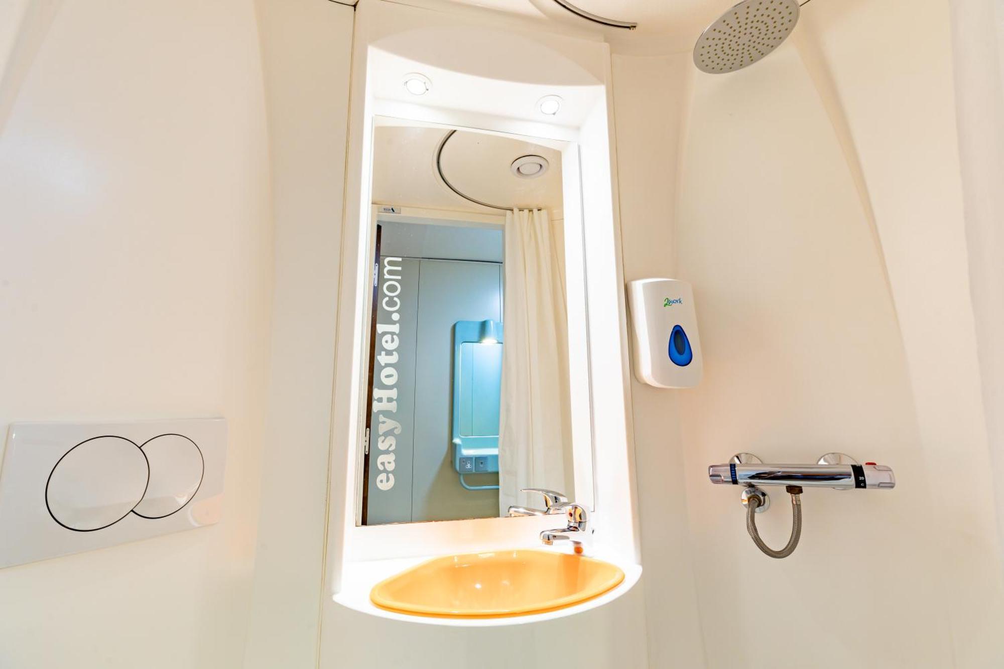 Hotel Easyhotel
