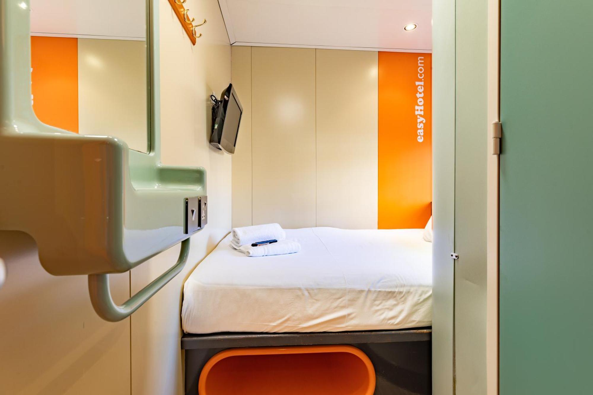 Hotel Easyhotel 2*