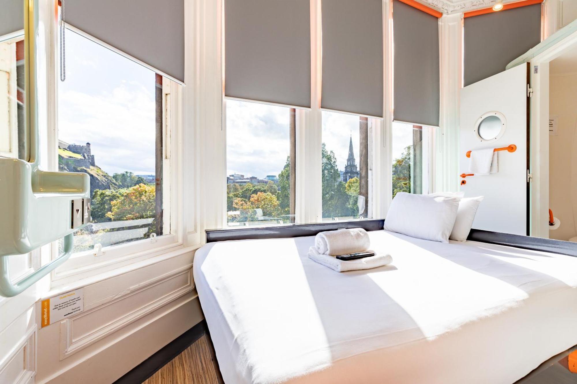Easyhotel