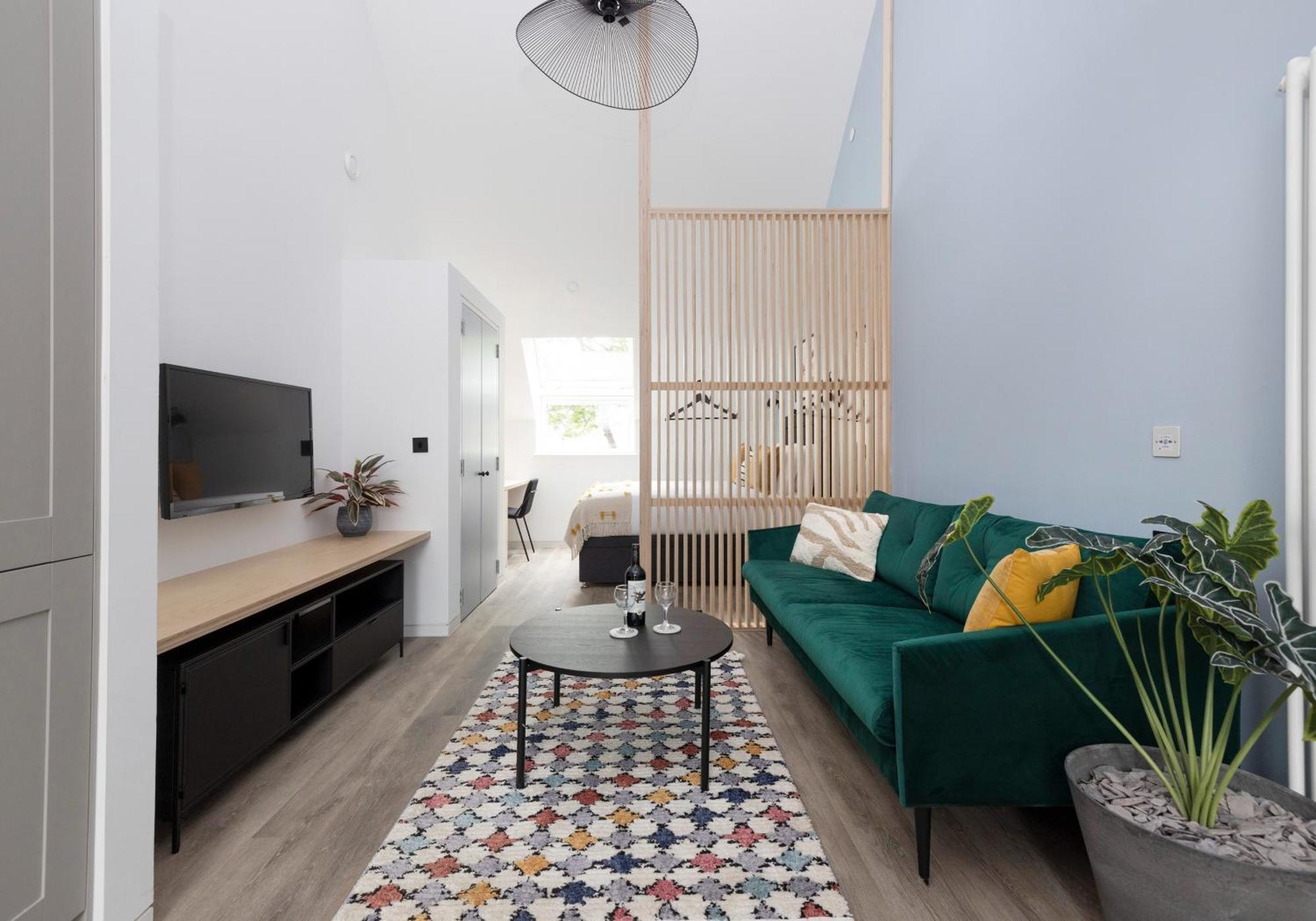 Charming Near Holyrood Park & Calton Hill Appartement