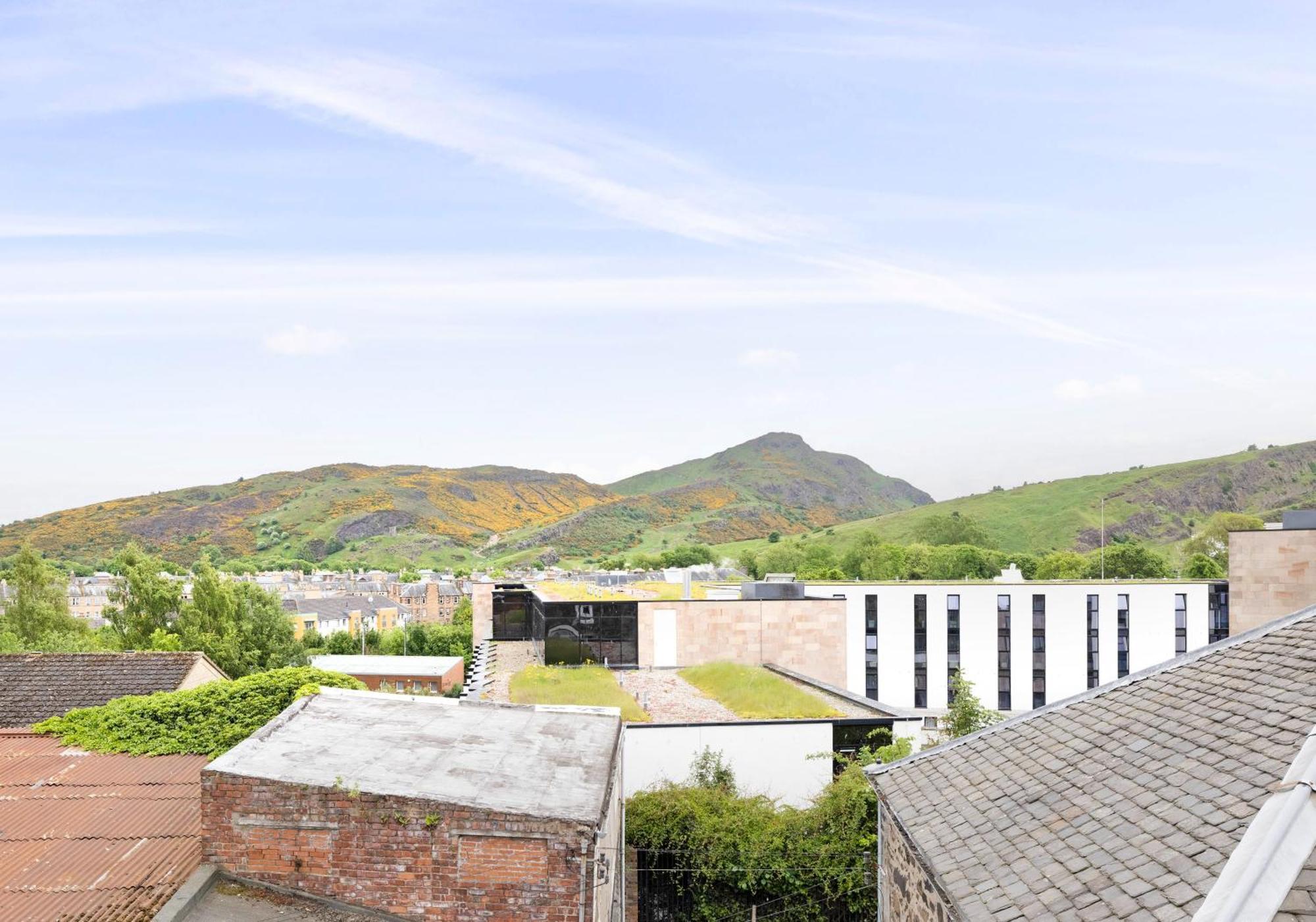 Charming Near Holyrood Park & Calton Hill EDI