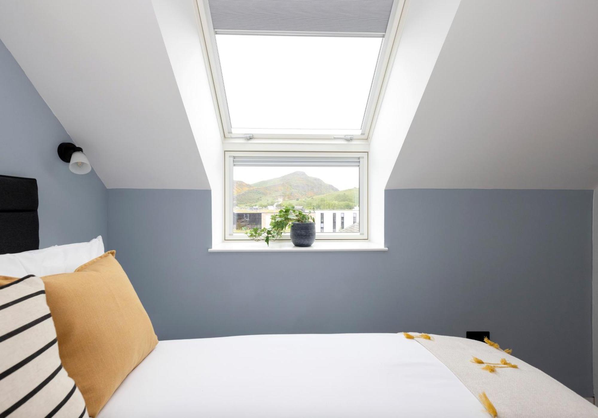 Charming Near Holyrood Park & Calton Hill Appartement *