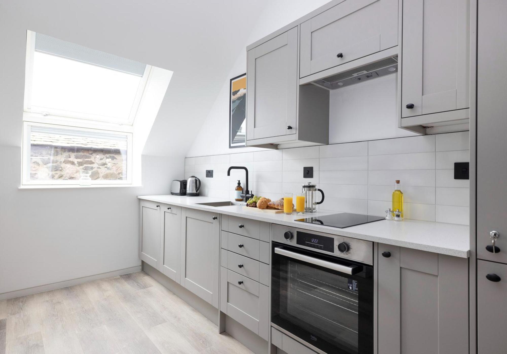 Charming Near Holyrood Park & Calton Hill Appartement *