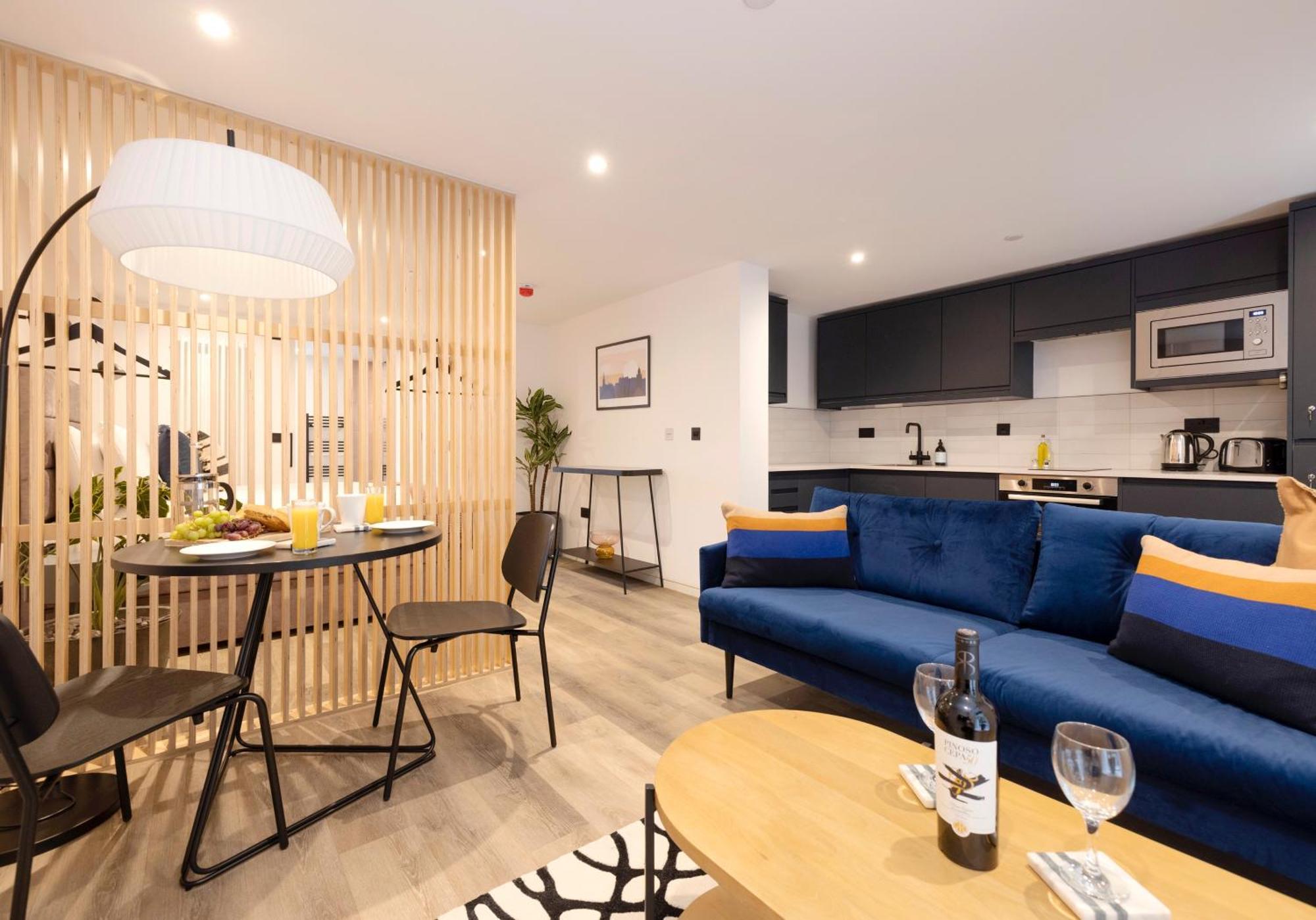 Charming Near Holyrood Park & Calton Hill Appartement *