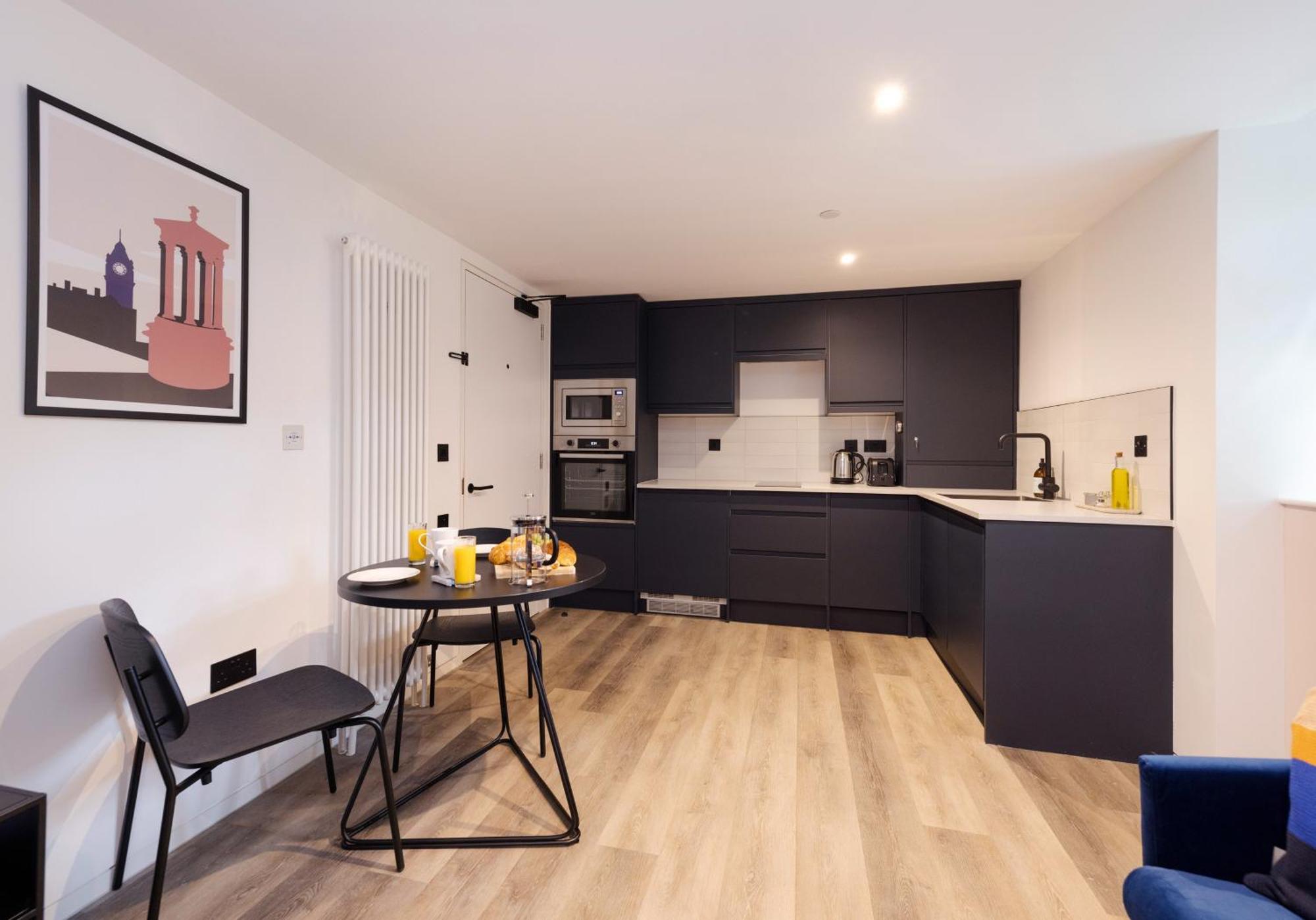 Charming Near Holyrood Park & Calton Hill