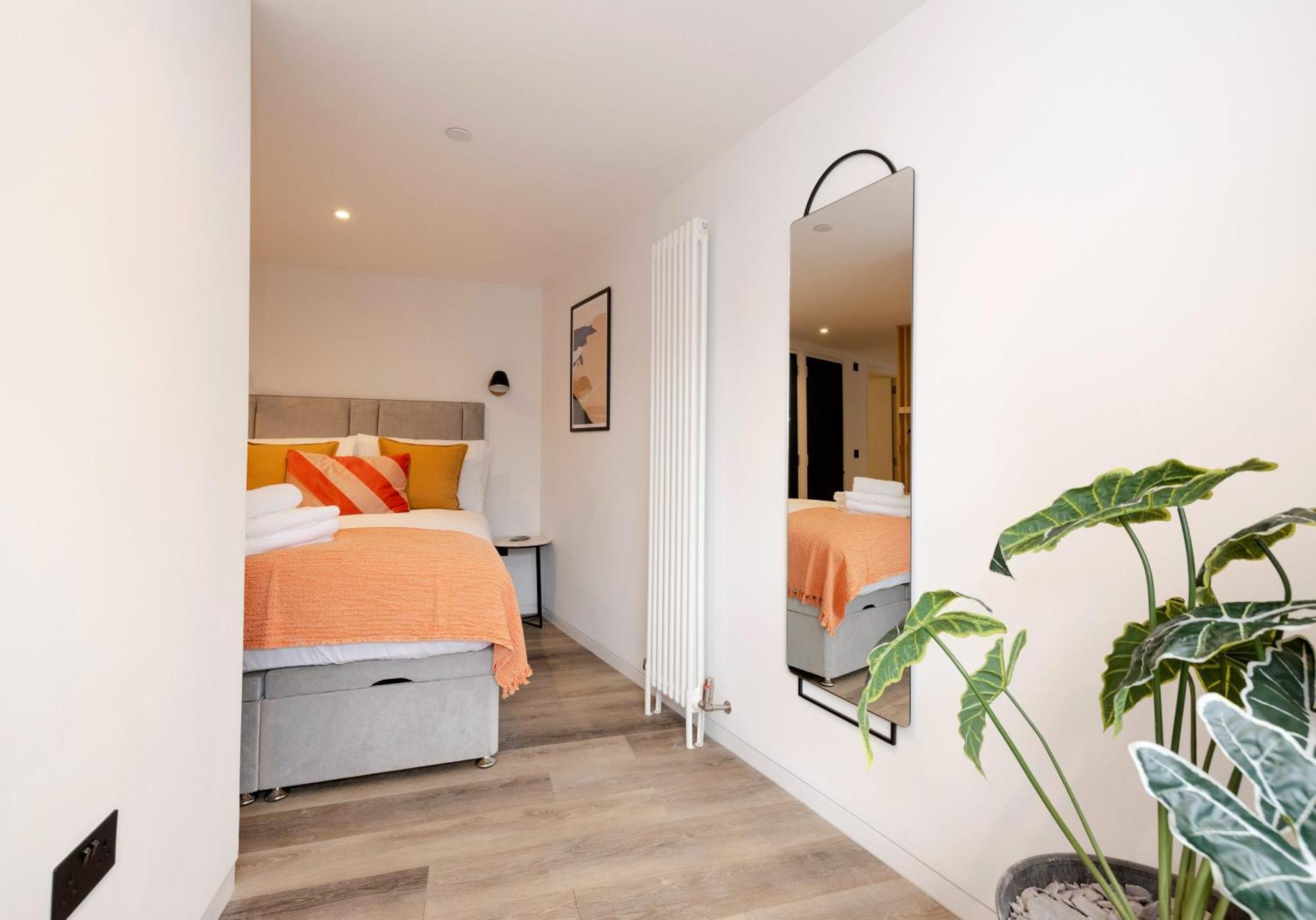 Charming Near Holyrood Park & Calton Hill Appartement EDI