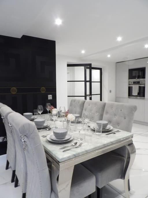 Modern 3bhk Near Zoo Édimbourg
