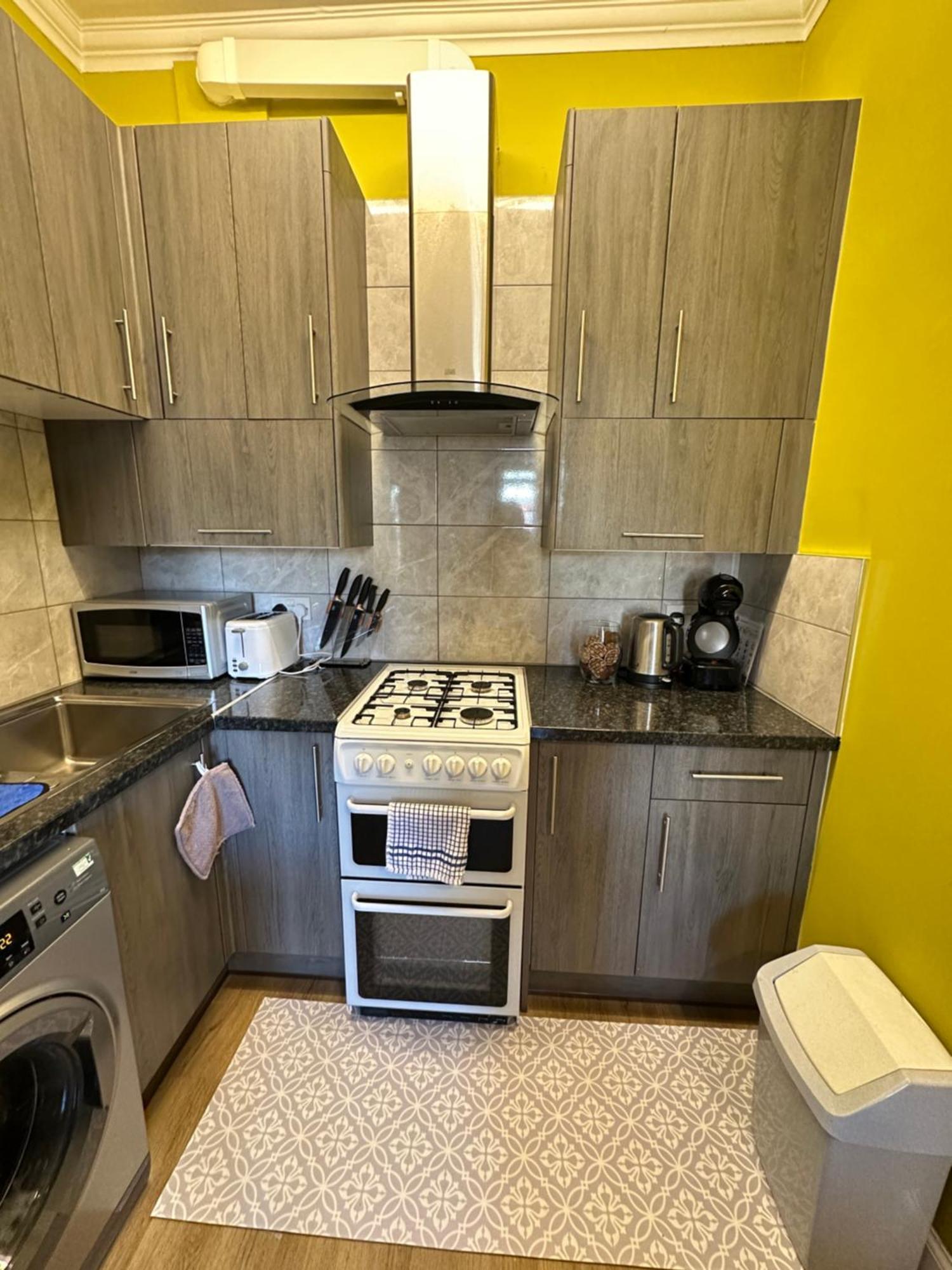 Cosy In Centre , 2 Bedroom1 Bathroom Appartement *