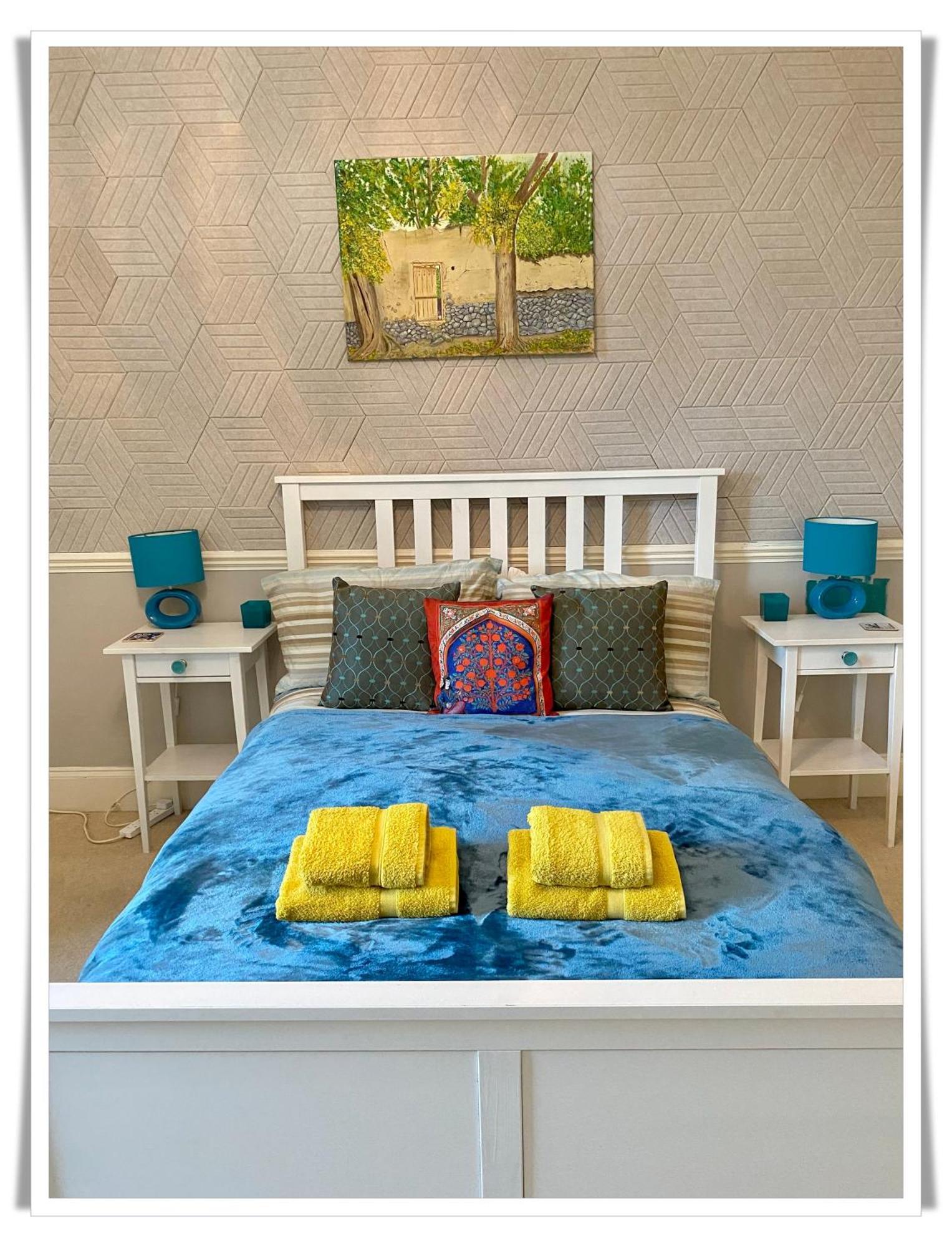 Beautifully Decorated 2bed Apt- Gem In Center