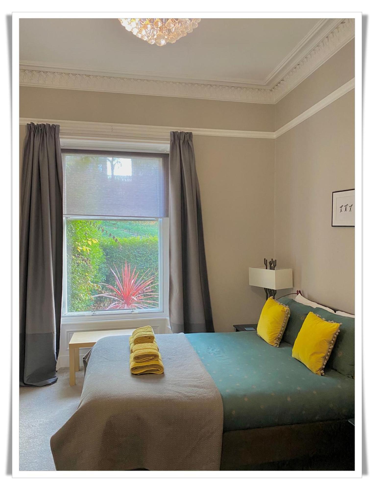 Beautifully Decorated 2bed Apt- Gem In Center