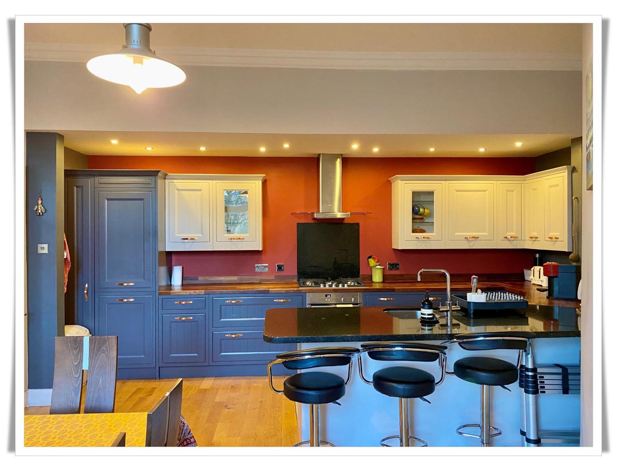 Beautifully Decorated 2bed Apt- Gem In Center *