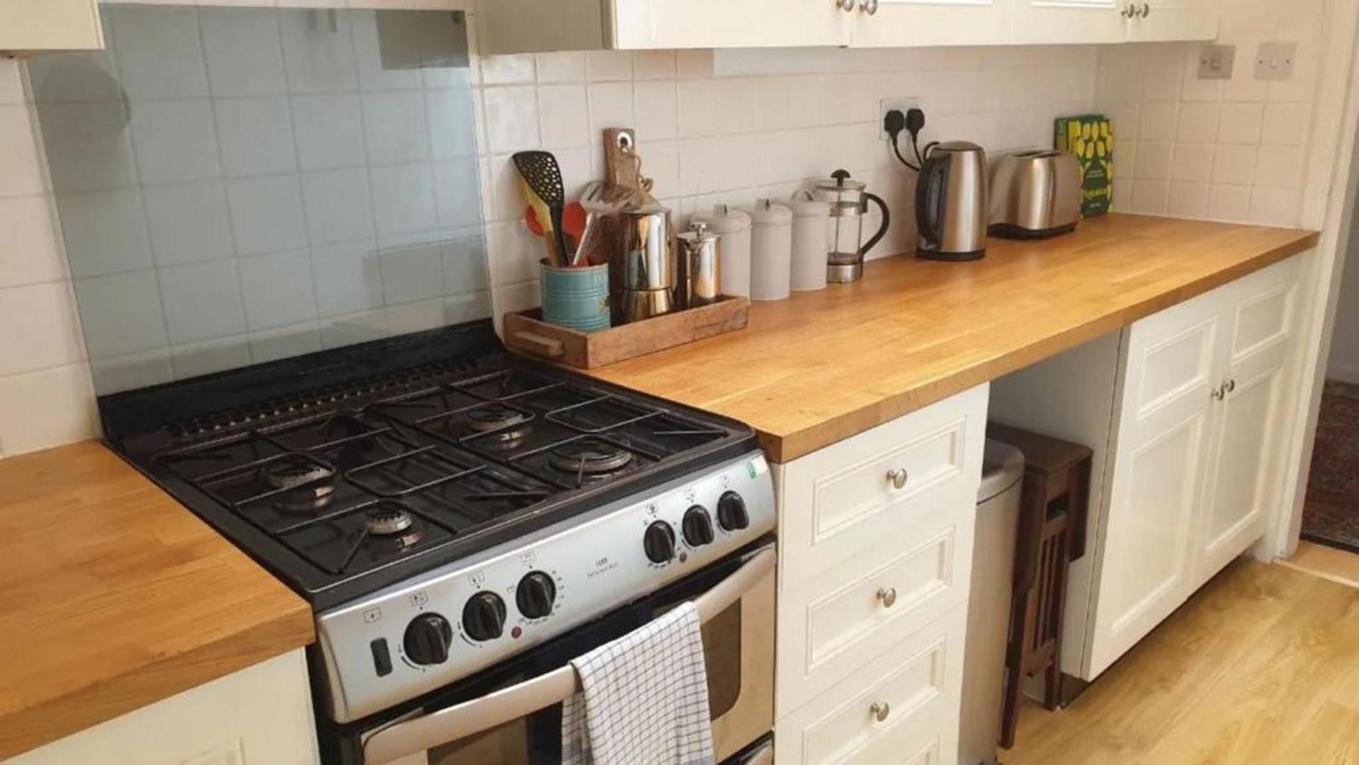 Charming 3 Bedroom In The Heart Of Vibrant Old Town Edinburgh