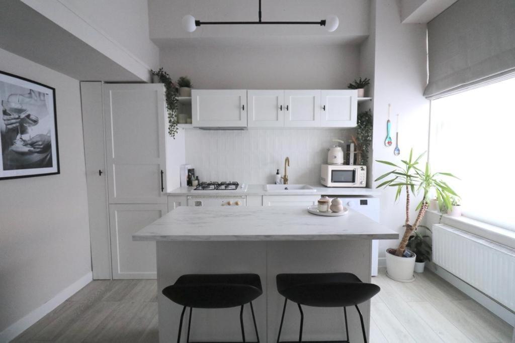 Modern Flat In Appartement *