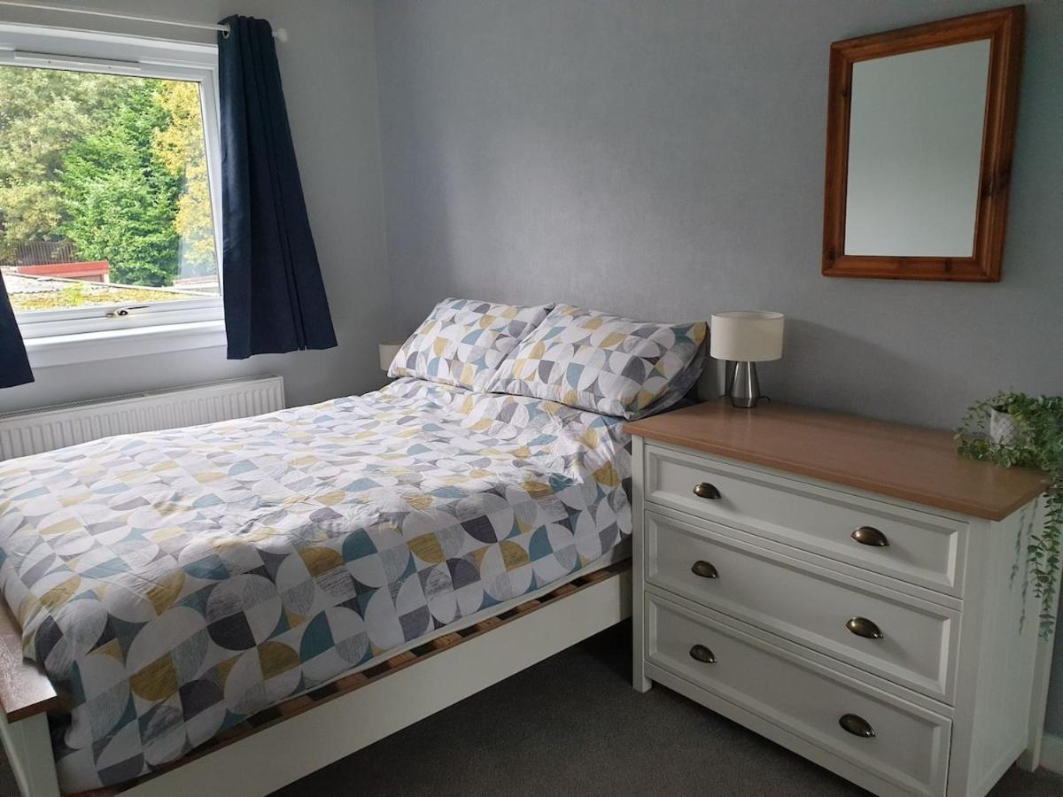 Modern Flat Near Murrayfield Stadium, Sleeps 4 Appartement Édimbourg