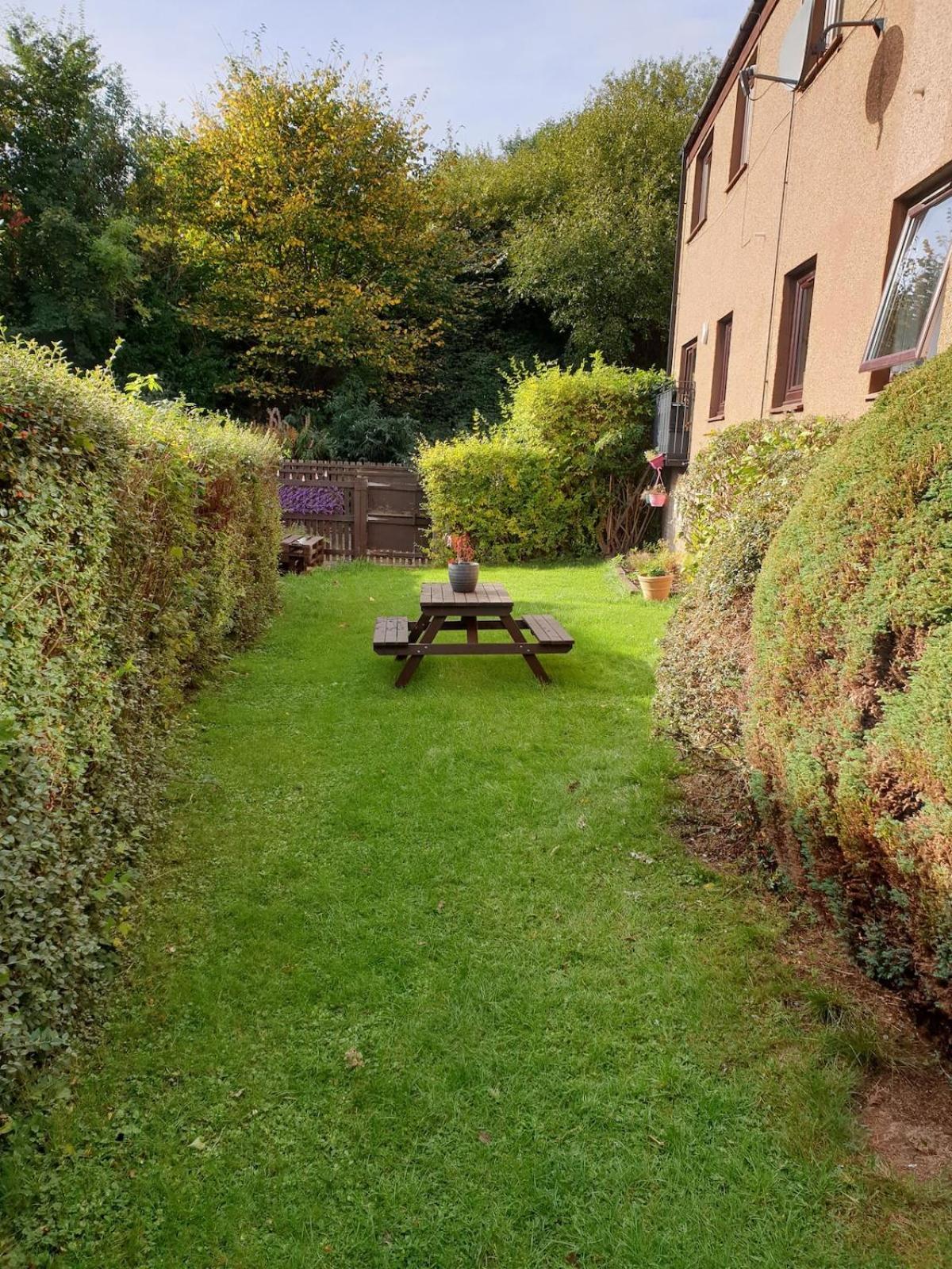 Modern Flat Near Murrayfield Stadium, Sleeps 4 Appartement *