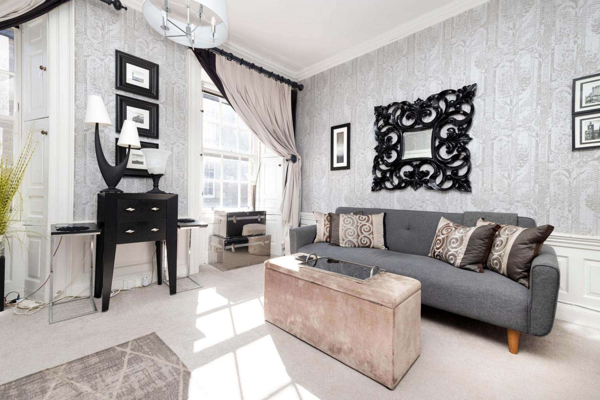 Joivy Exclusive At The Heart Of New Town *