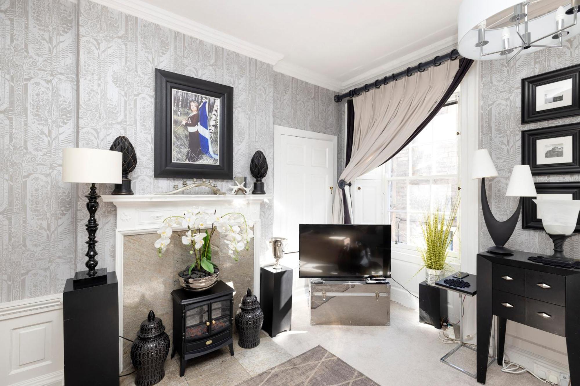 Joivy Exclusive At The Heart Of New Town