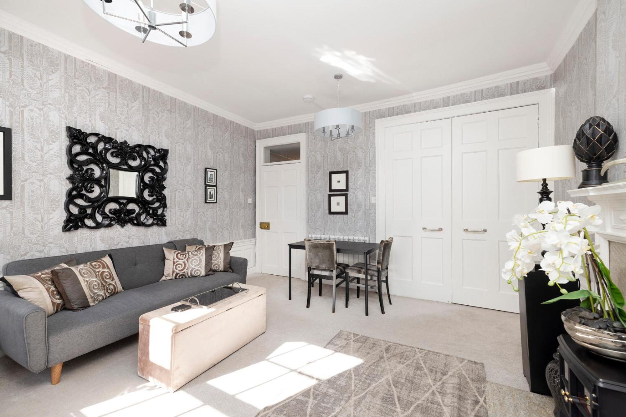 Joivy Exclusive At The Heart Of New Town Apartment Edinburgh