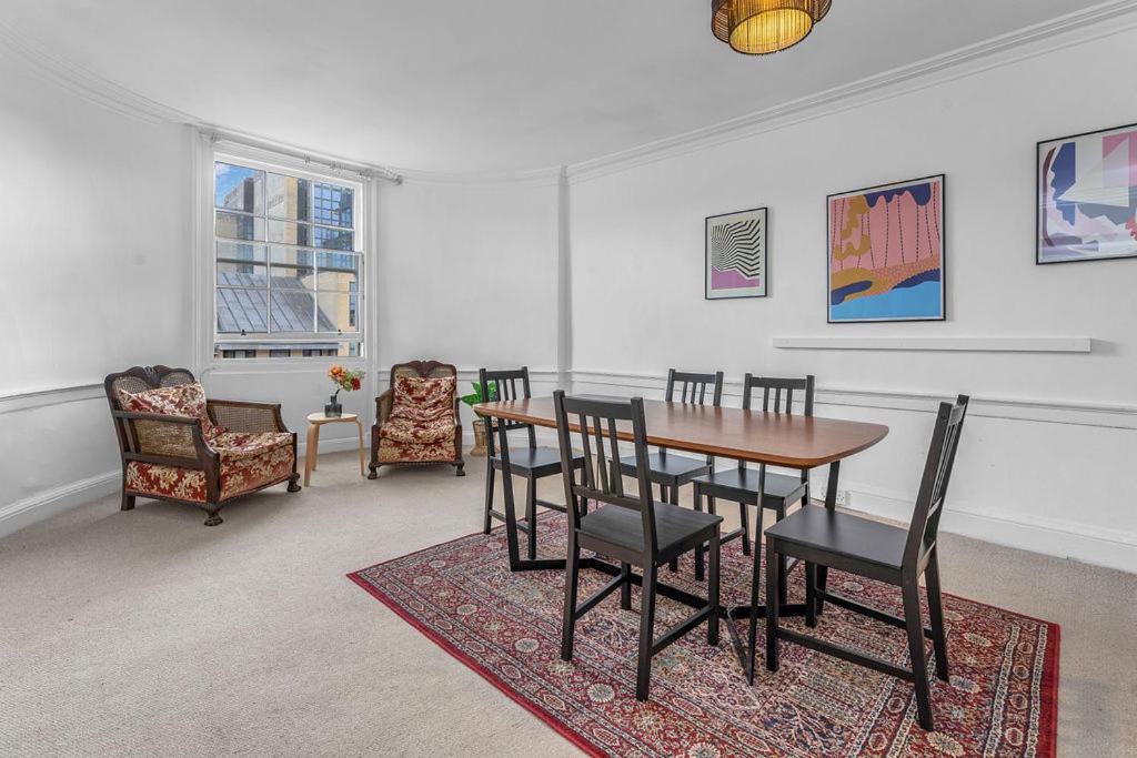 Super Spacious 4 Bed, Sleeps 6 Edinburgh