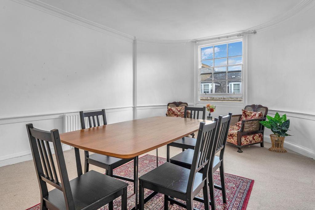 Apartment Super Spacious 4 Bed, Sleeps 6 Edinburgh