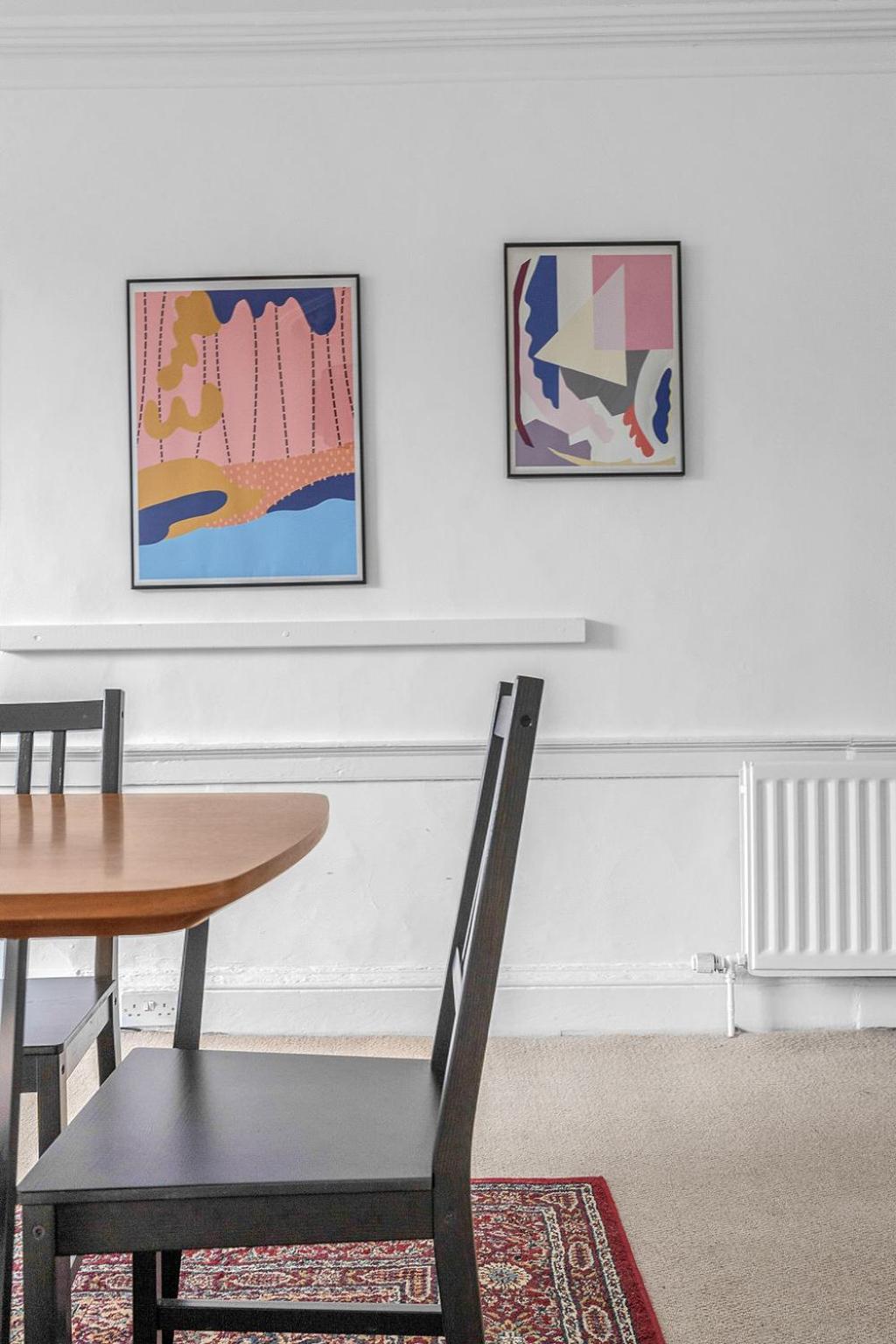 Super Spacious 4 Bed, Sleeps 6 *