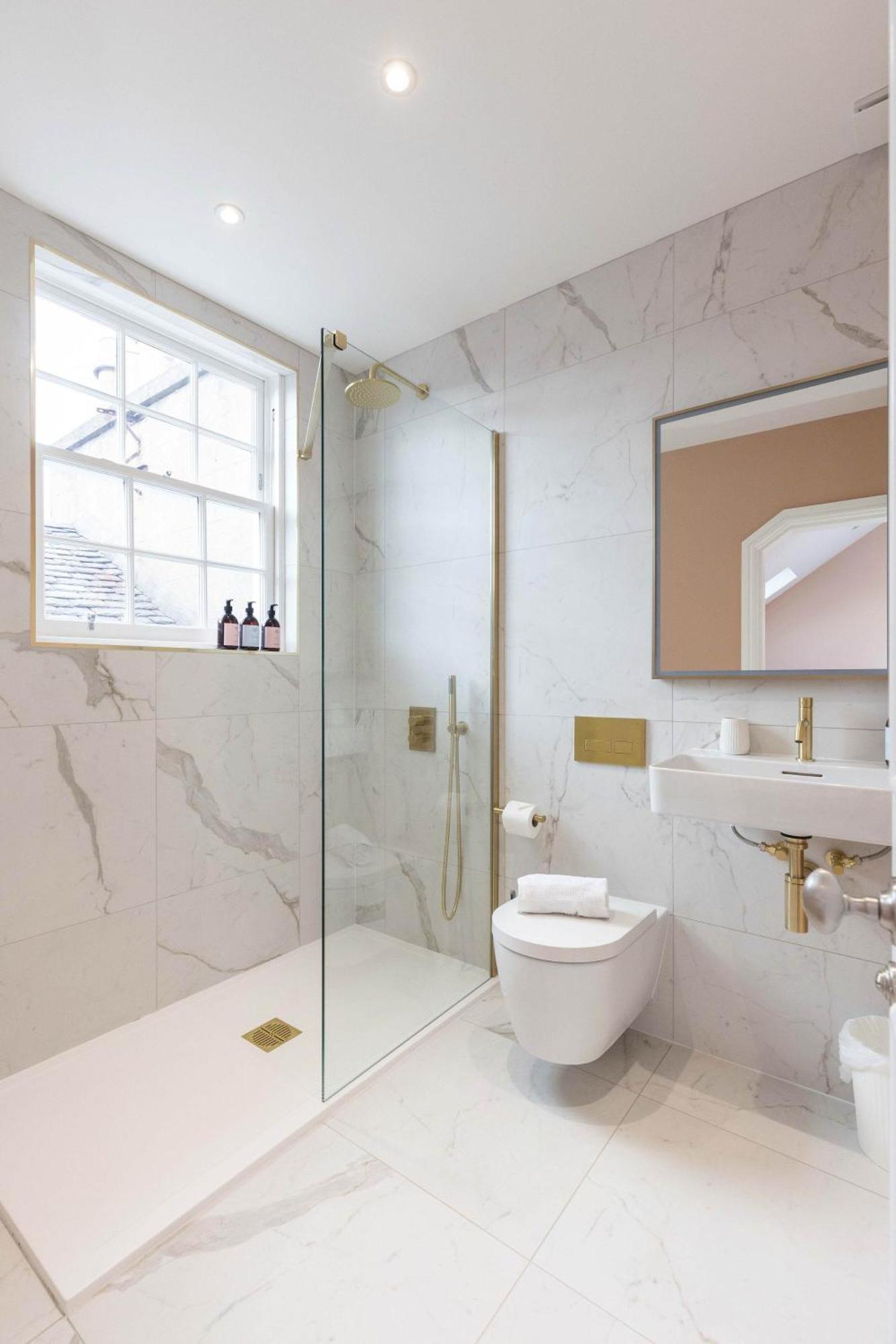 Dragon Luxury Serviced At Albyn Place Edinburgh