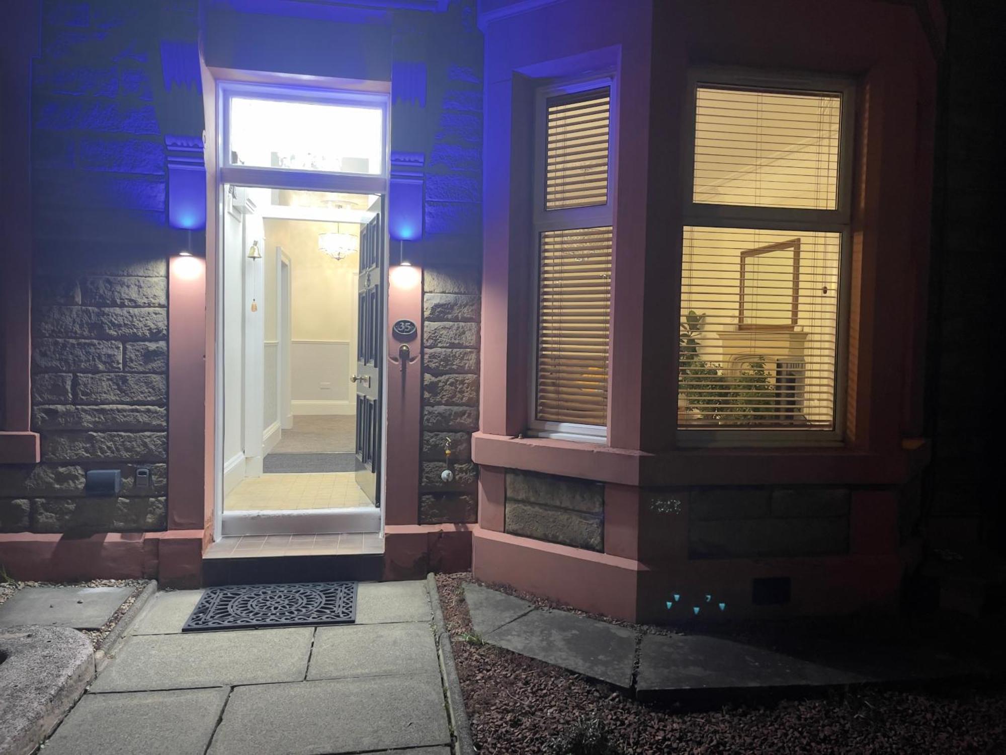 Victorian House 3 Bedrooms, 5 Guests