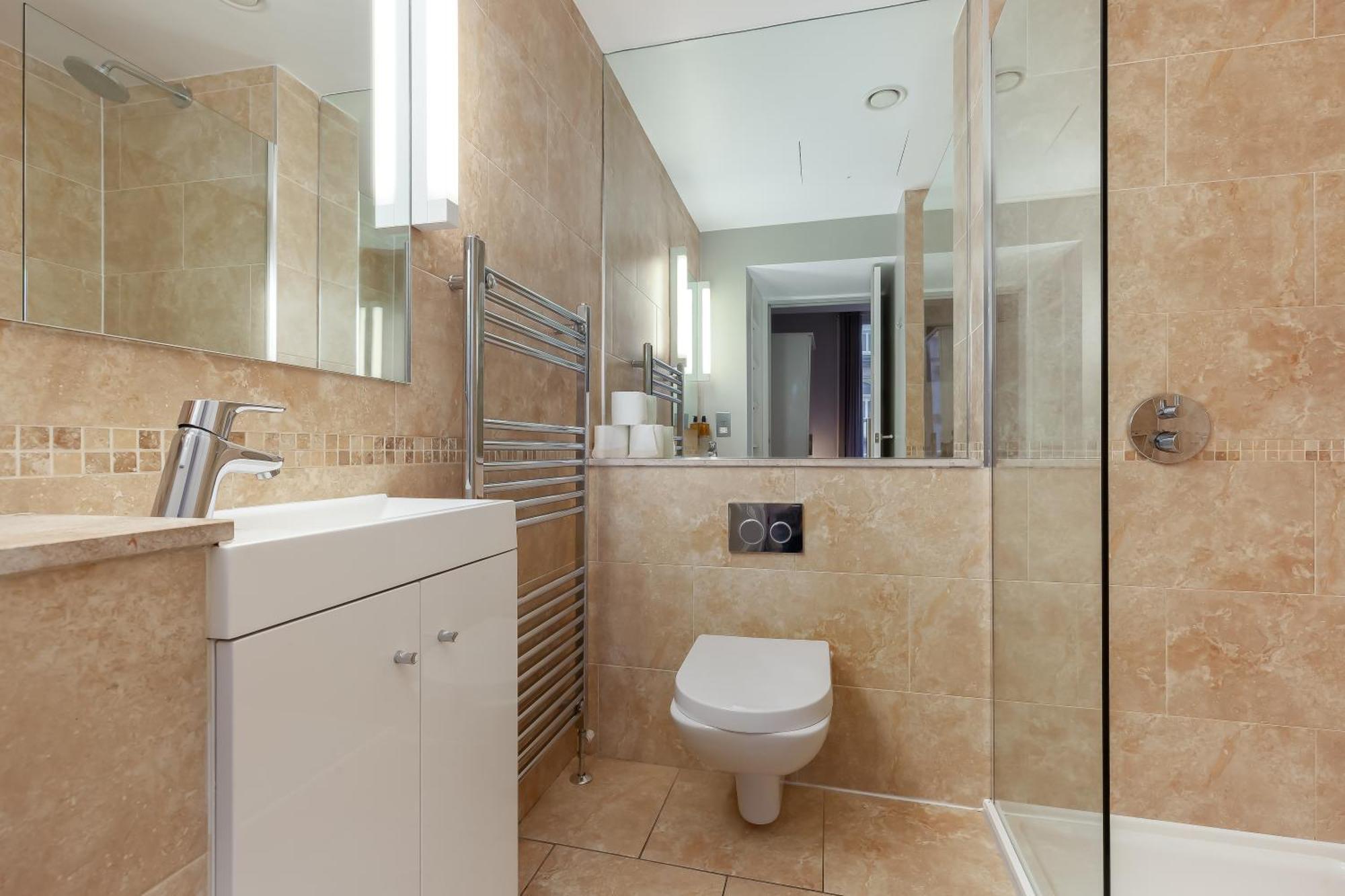 Destiny Scotland - St Andrew Square Apartment
