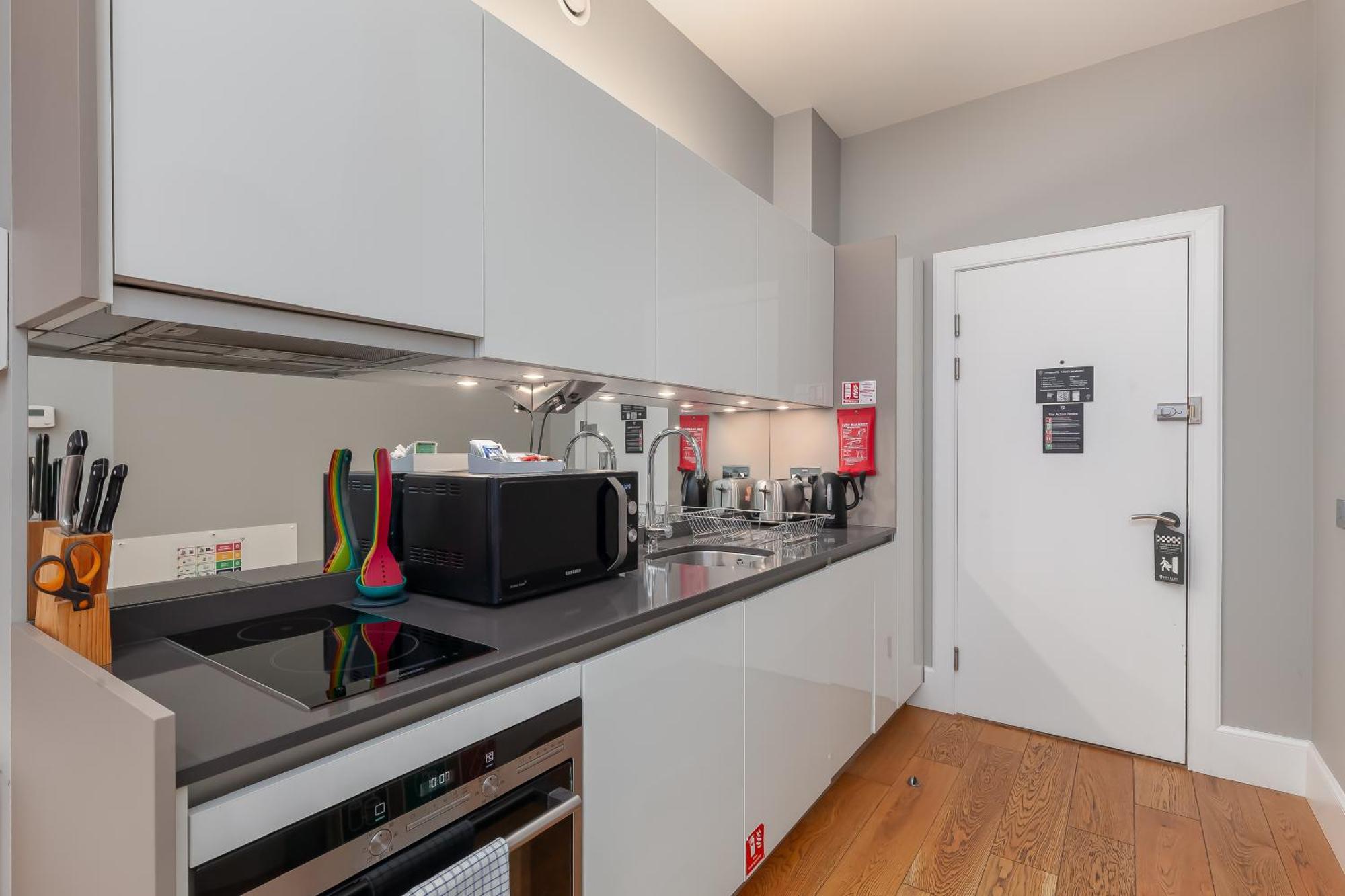 Destiny Scotland - St Andrew Square Apartment *
