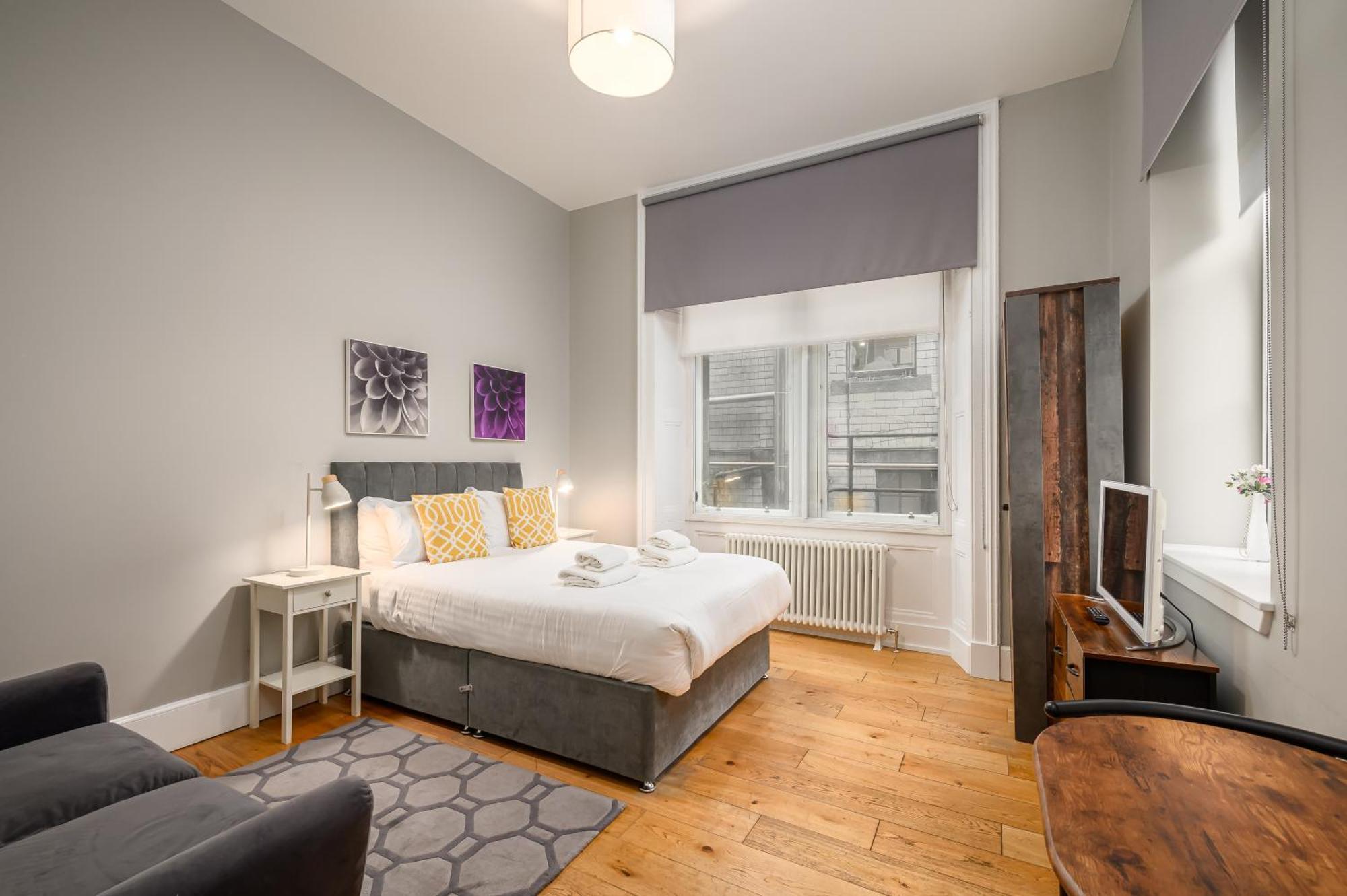 Destiny Scotland - St Andrew Square Apartment
