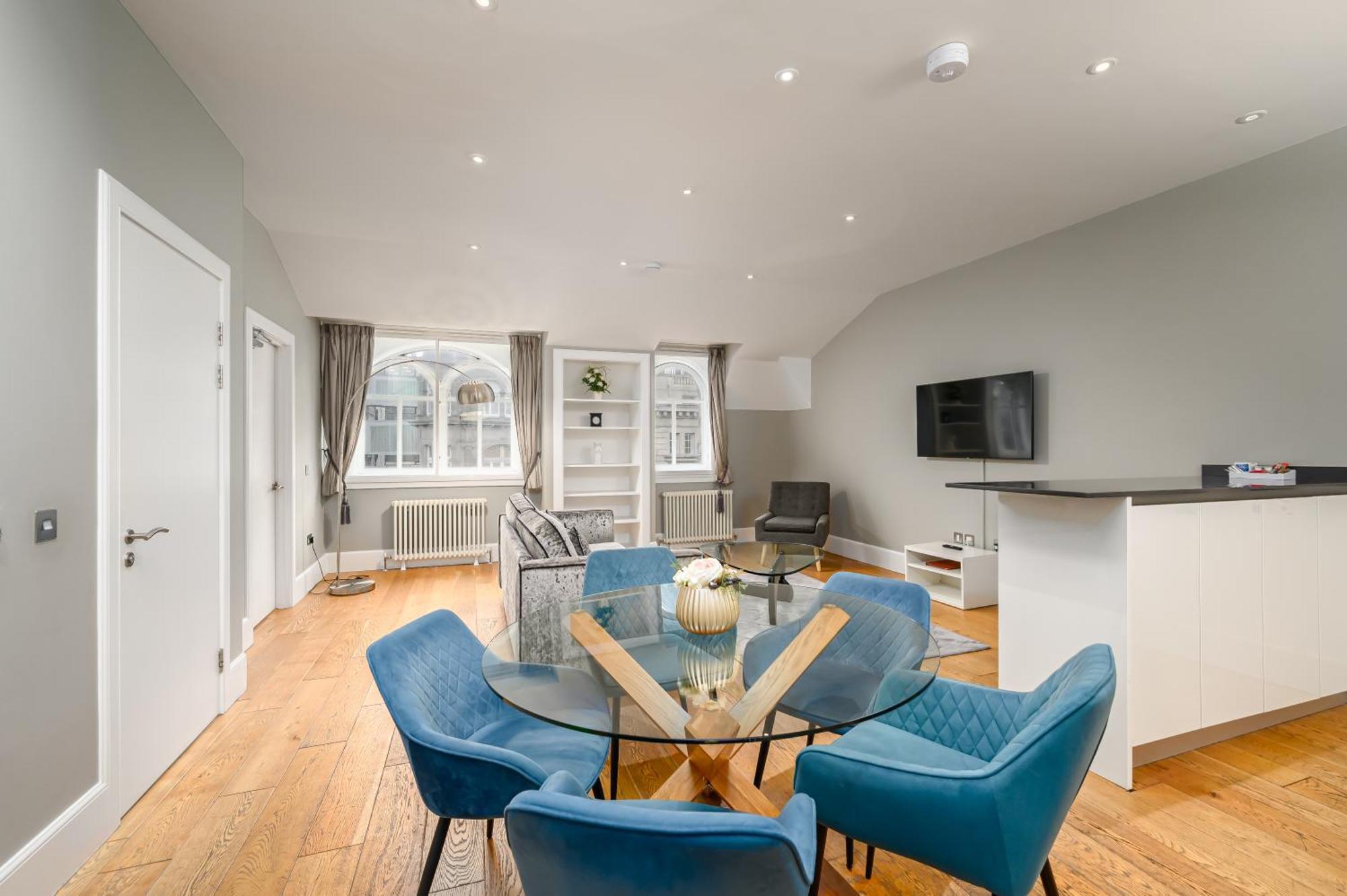 Destiny Scotland - St Andrew Square Apartment *