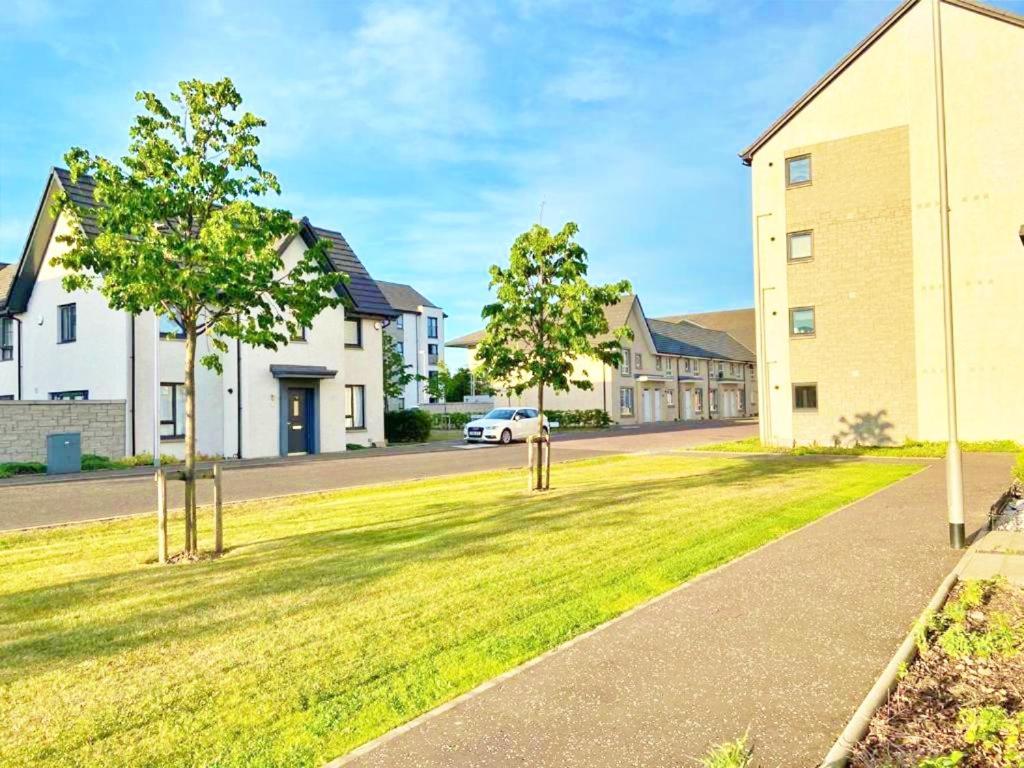3 Bed House With Parking Near Airport EDI