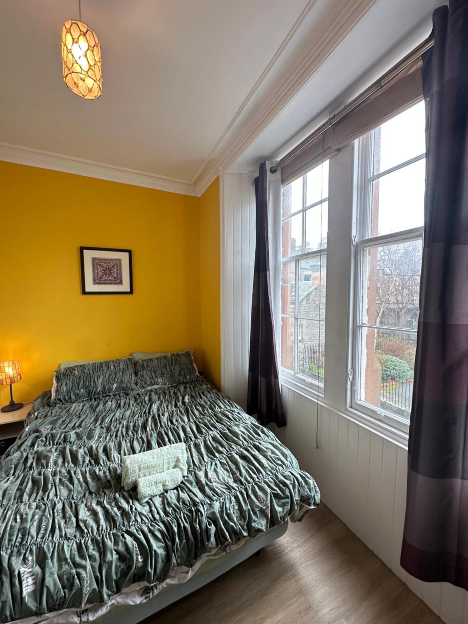 Cosy In Centre , 2 Bedroom1 Bathroom Édimbourg