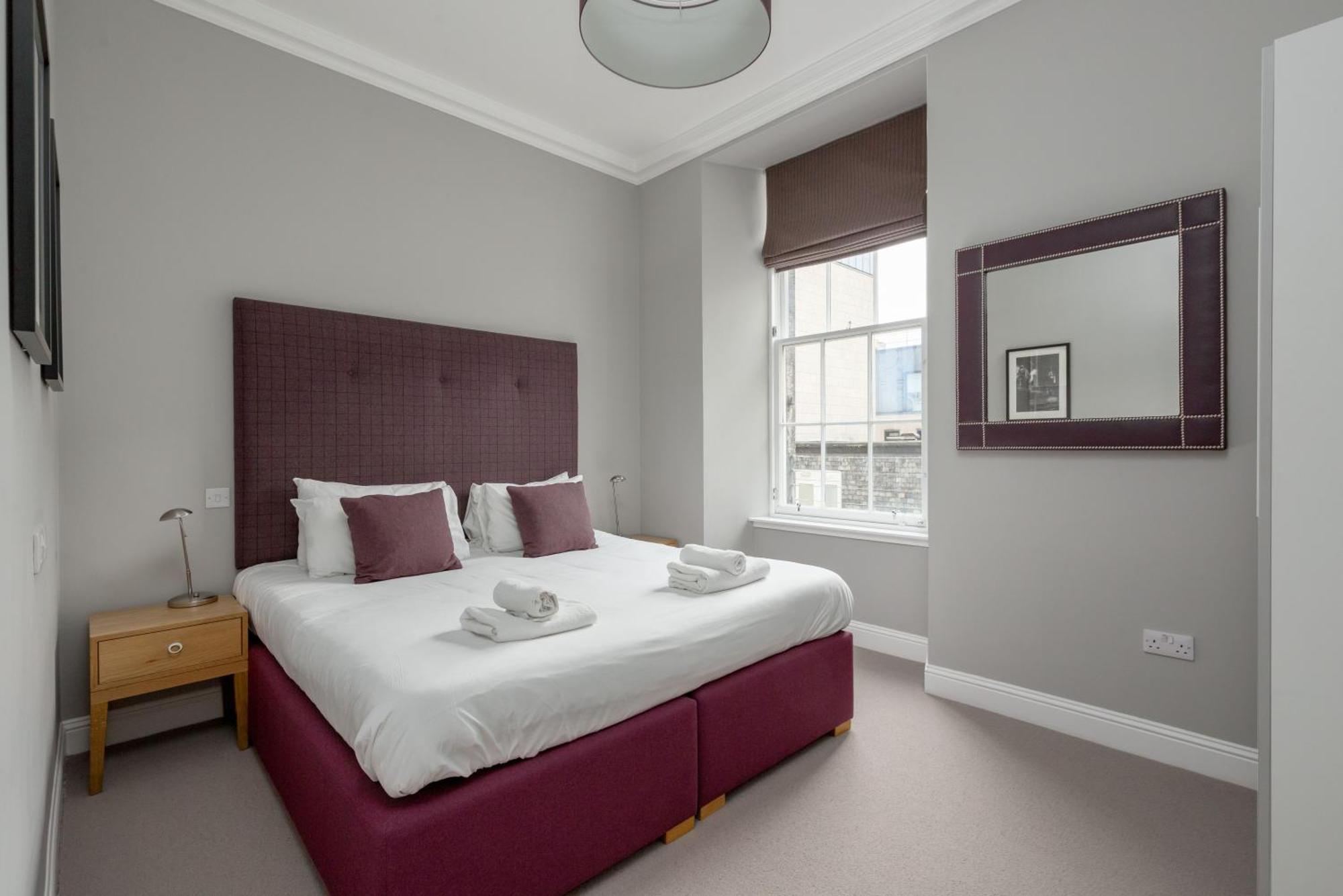 Apartment Destiny Scotland - Princes Street Edinburgh