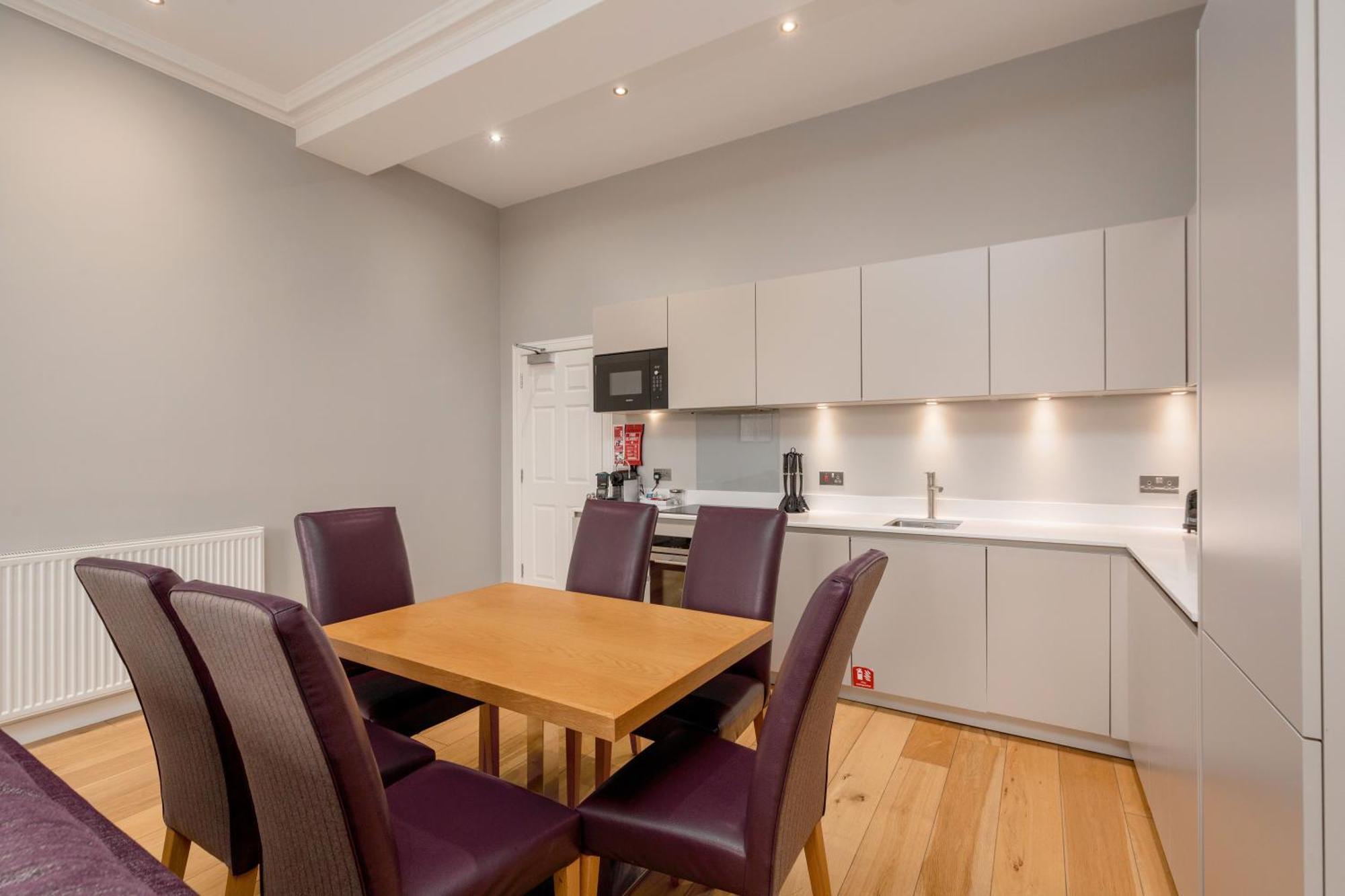 Apartment Destiny Scotland - Princes Street *