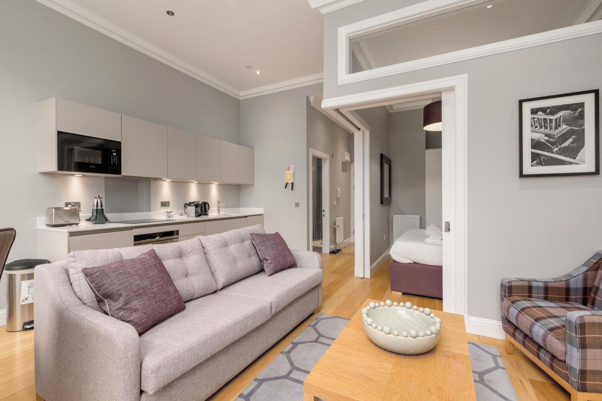 Destiny Scotland - Princes Street * Edinburgh