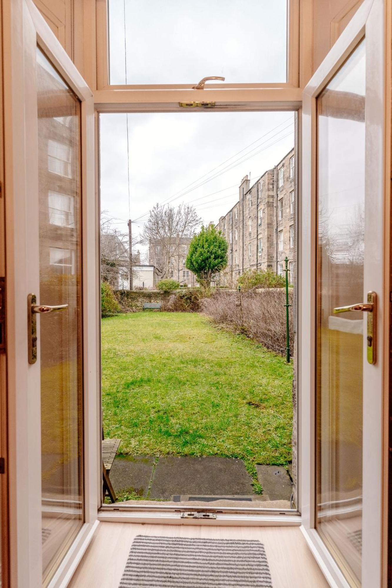 Apartment Delightful Ground Floor Newington Flat