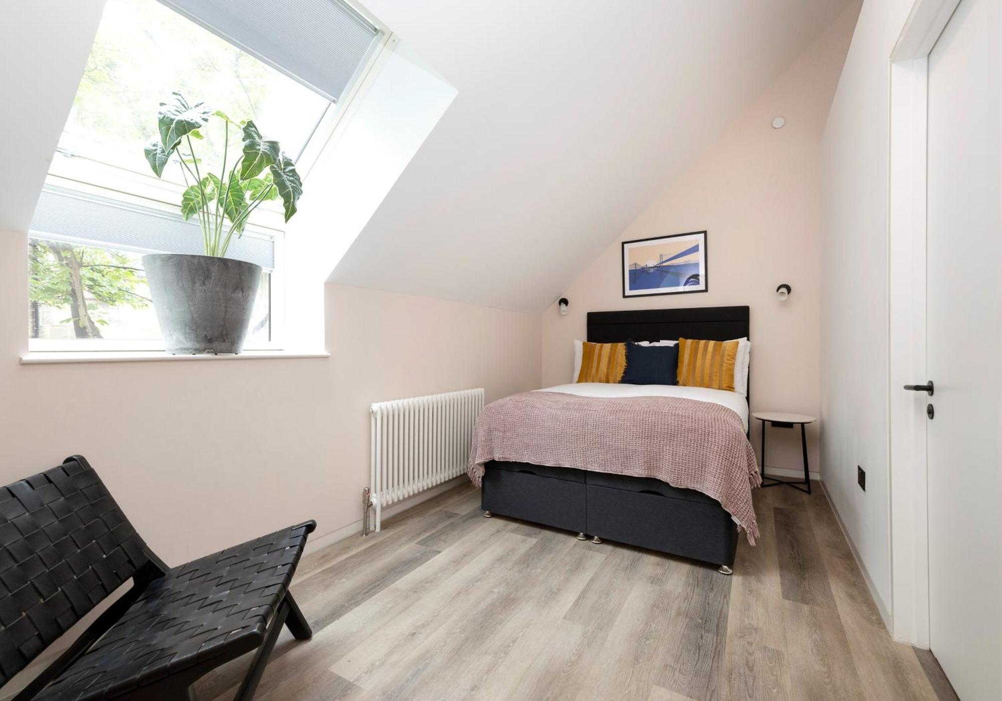 Charming Near Holyrood Park & Calton Hill EDI