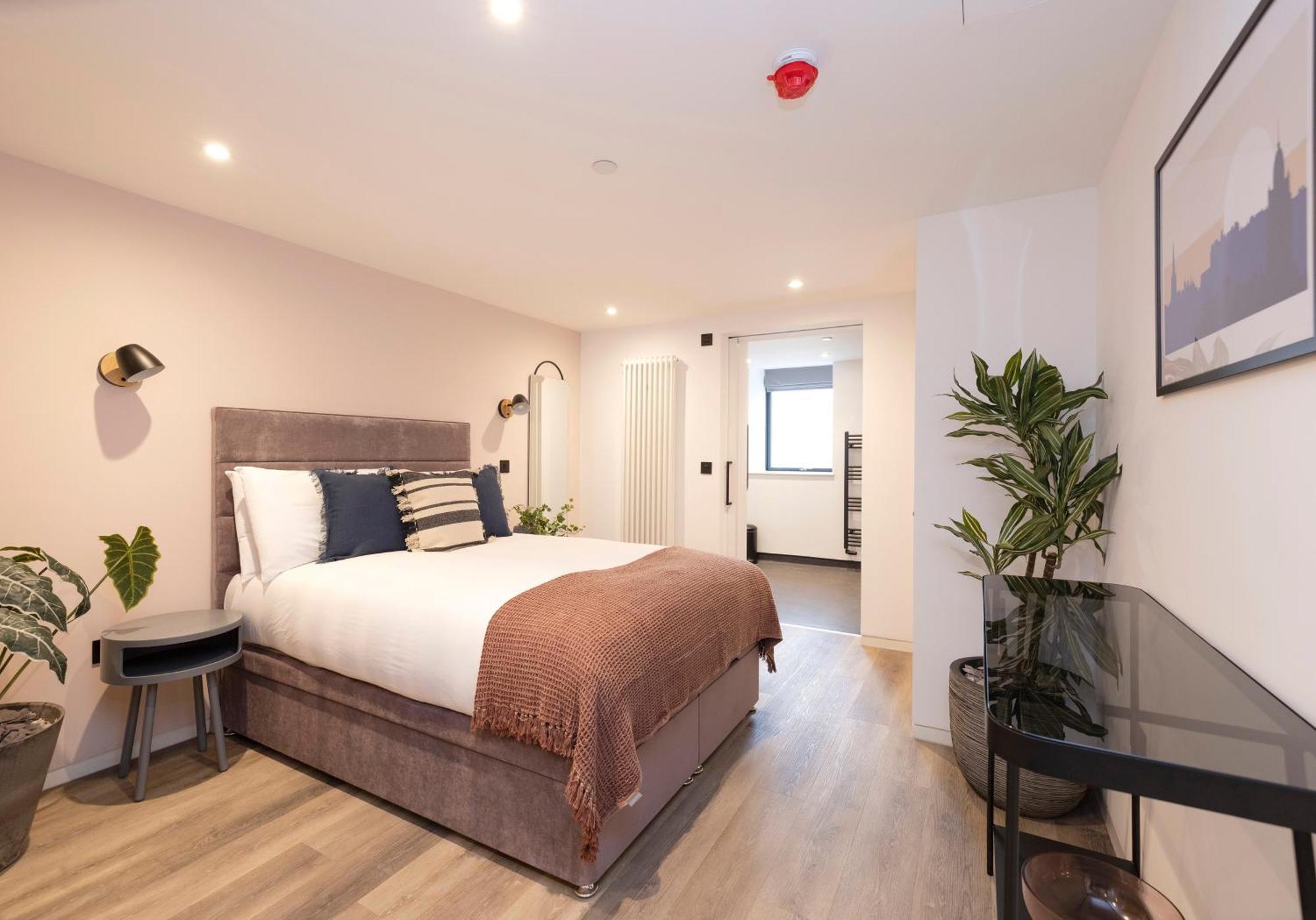 Charming Near Holyrood Park & Calton Hill Appartement *