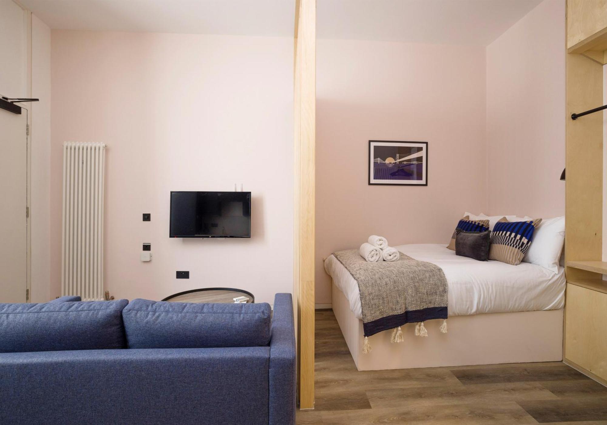 Charming Near Holyrood Park & Calton Hill Appartement