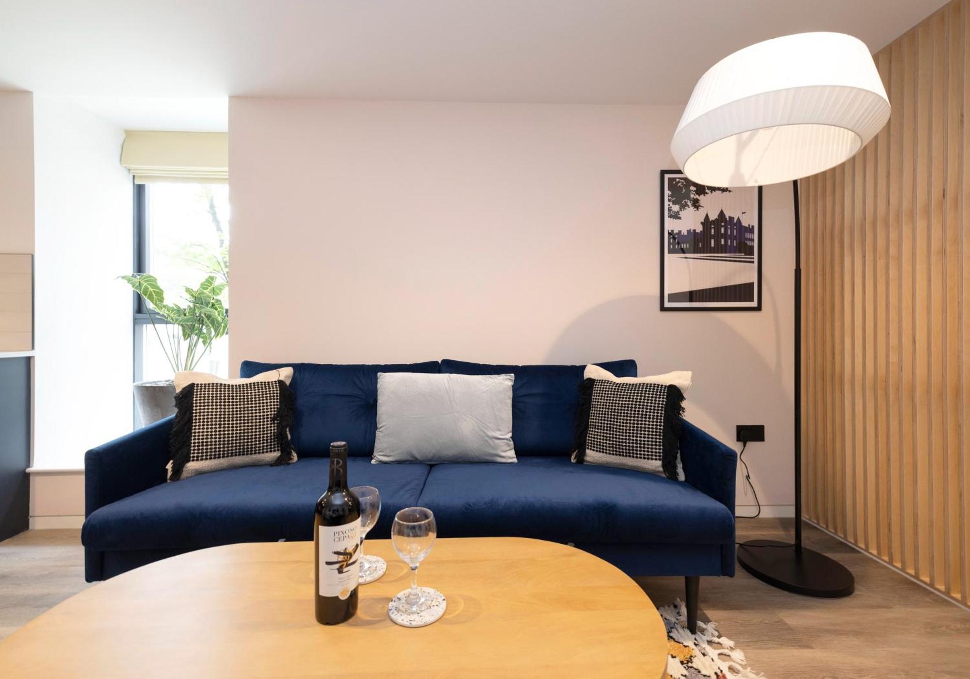 Charming Near Holyrood Park & Calton Hill Appartement *